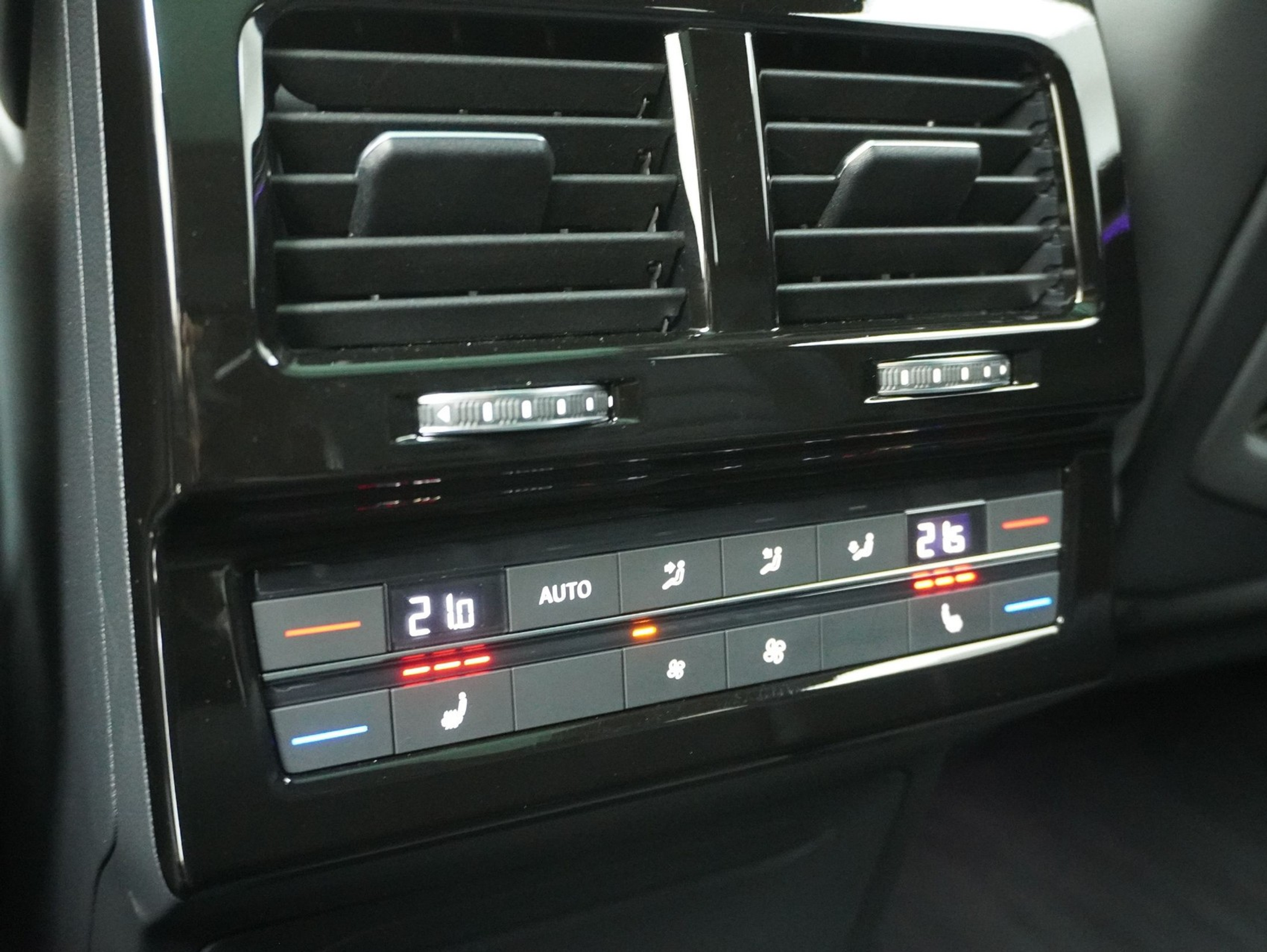 listing desktop thumbnail image 12