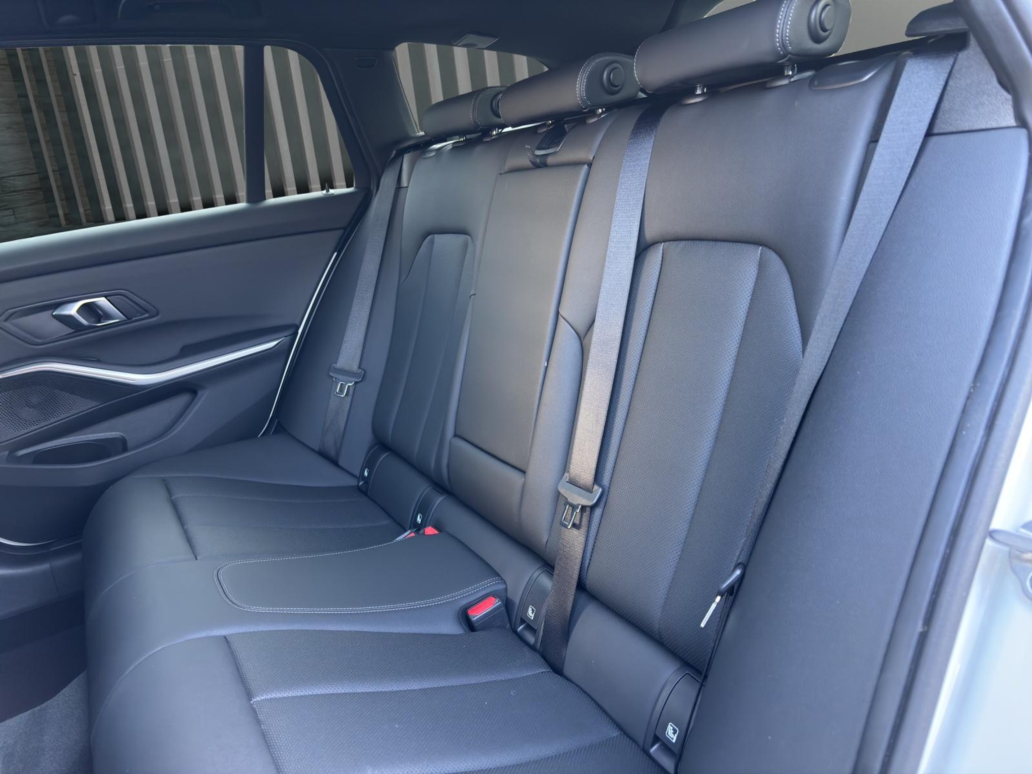 listing desktop thumbnail image 15