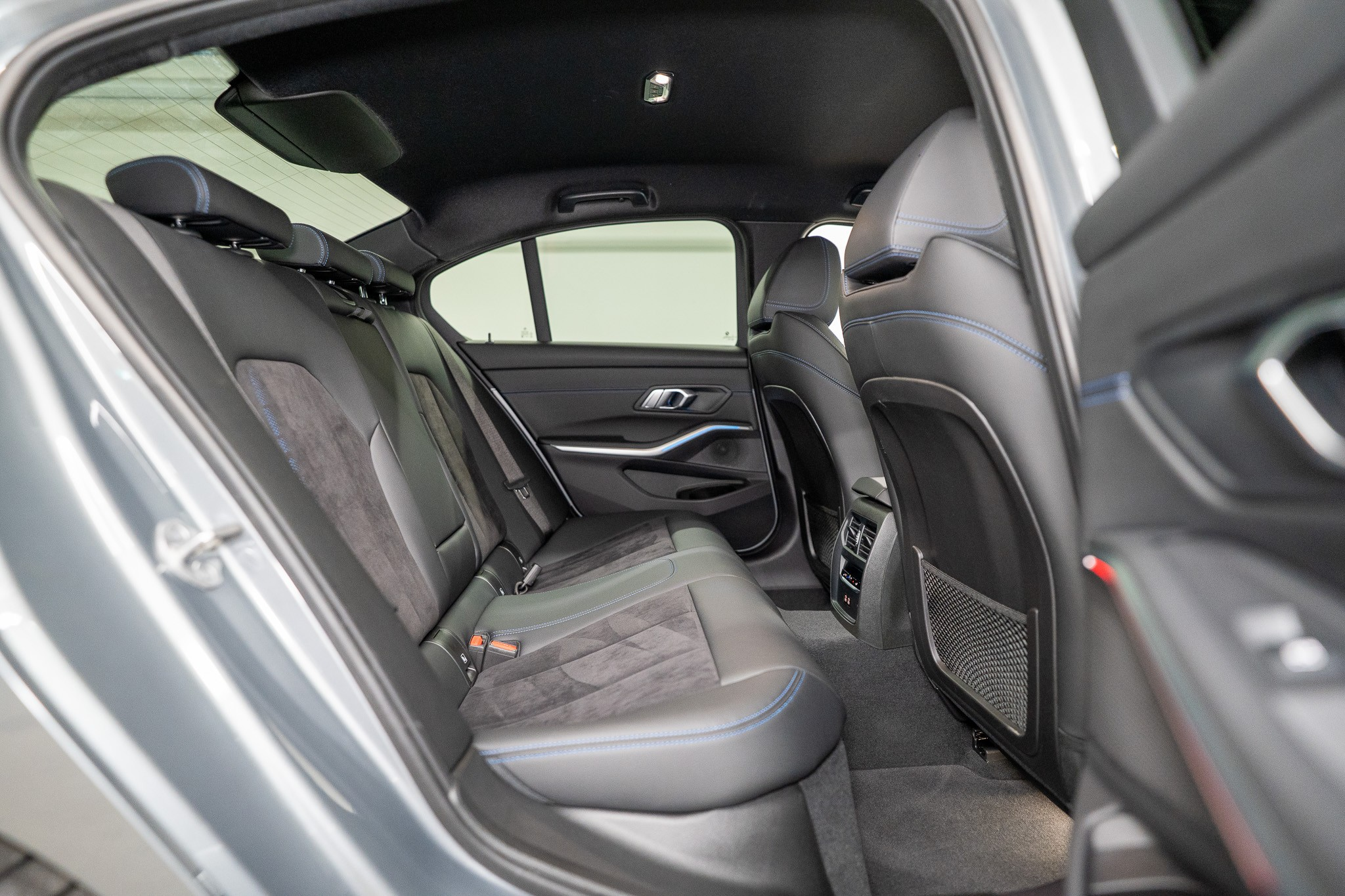 listing desktop thumbnail image 12