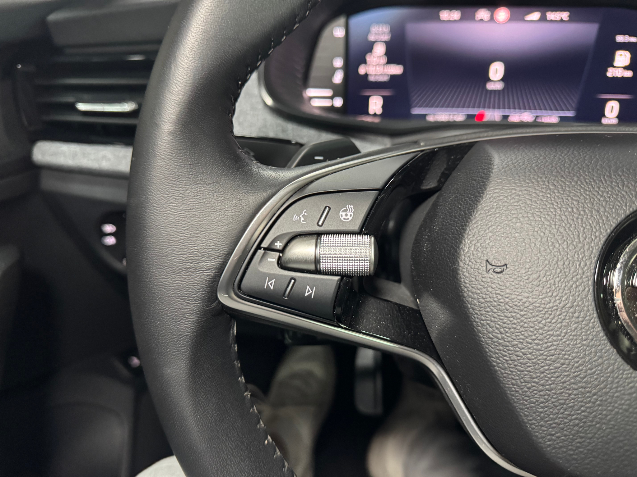 listing desktop thumbnail image 20