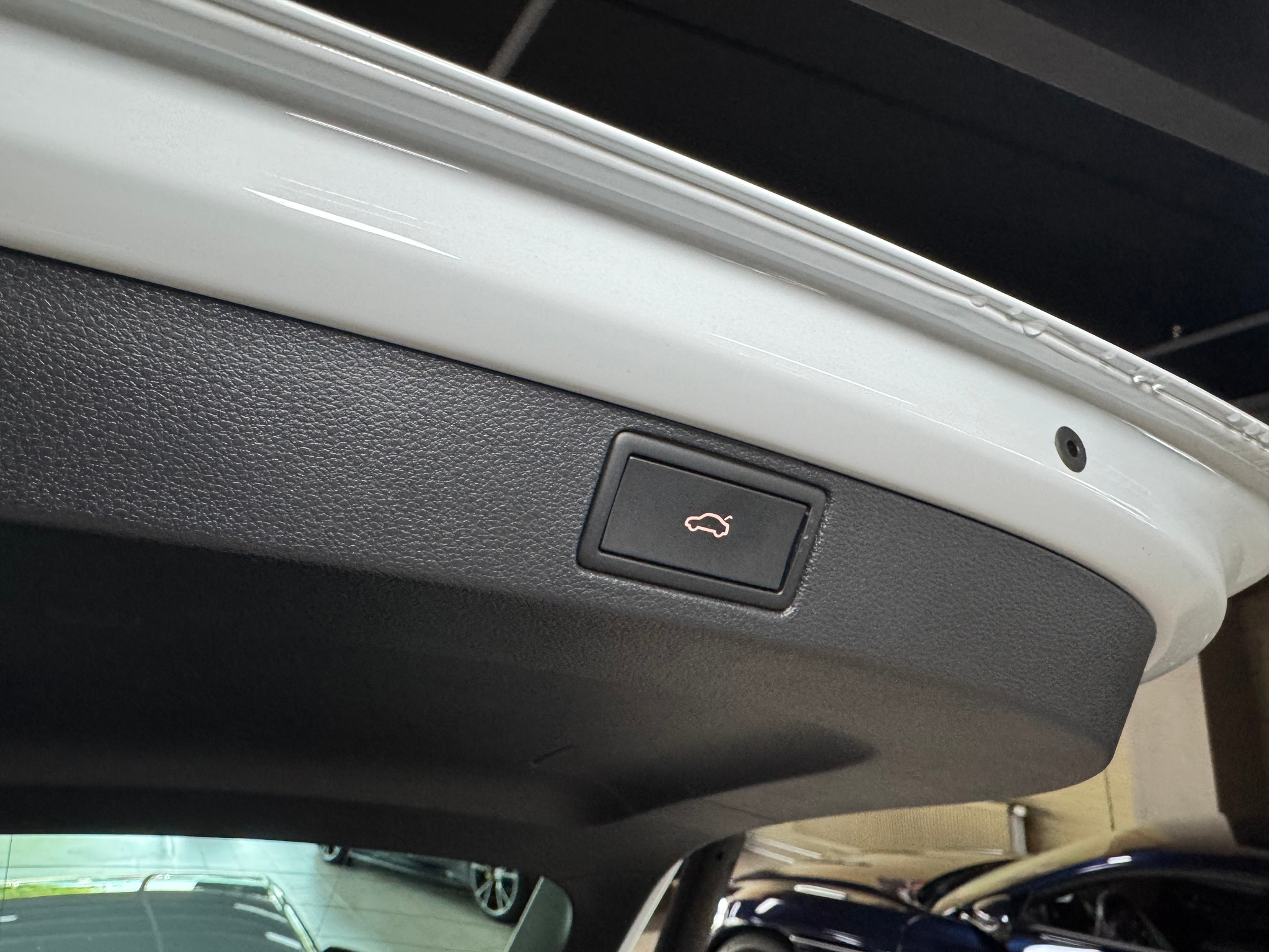 listing desktop thumbnail image 14