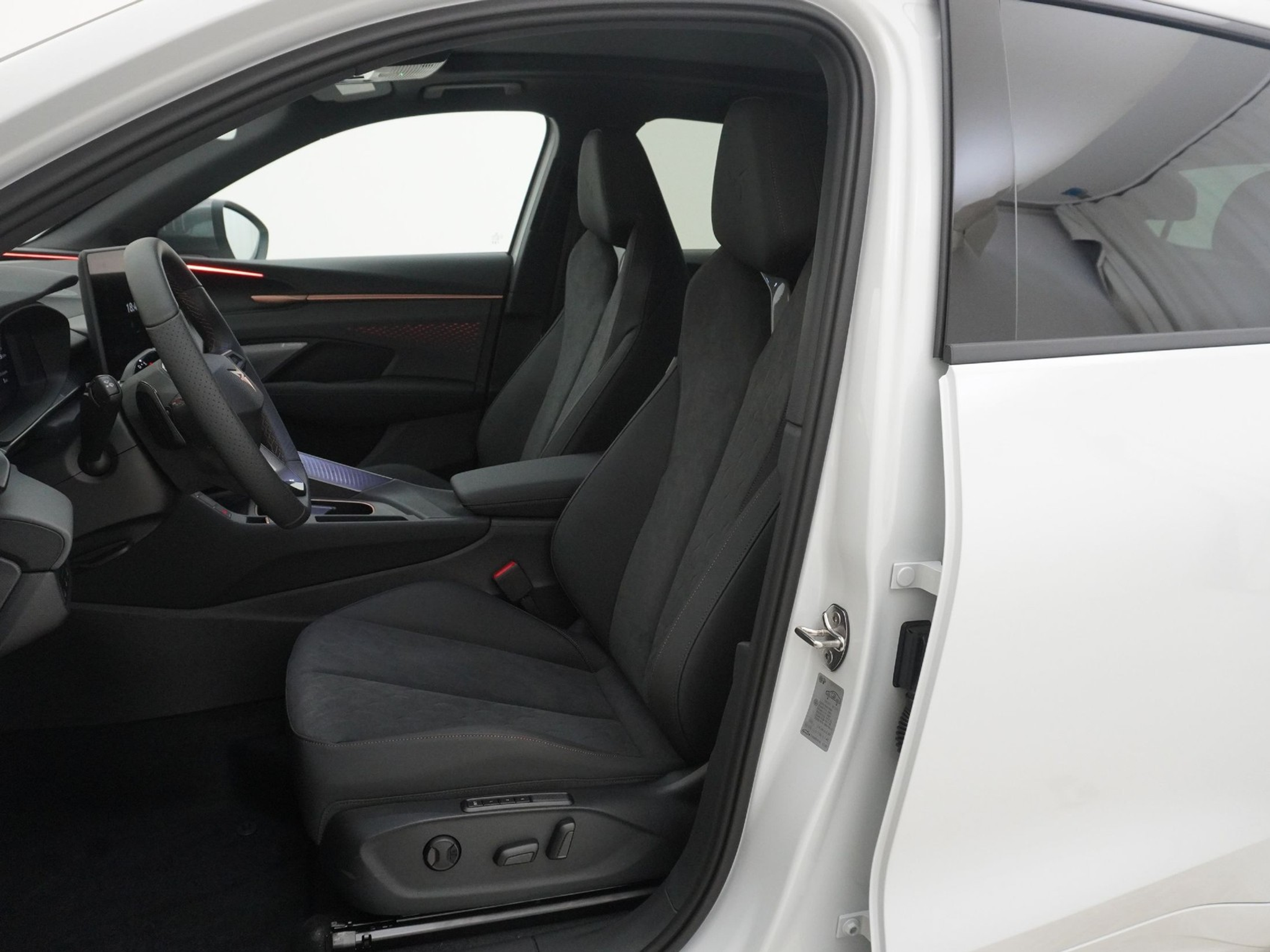 listing desktop thumbnail image 12