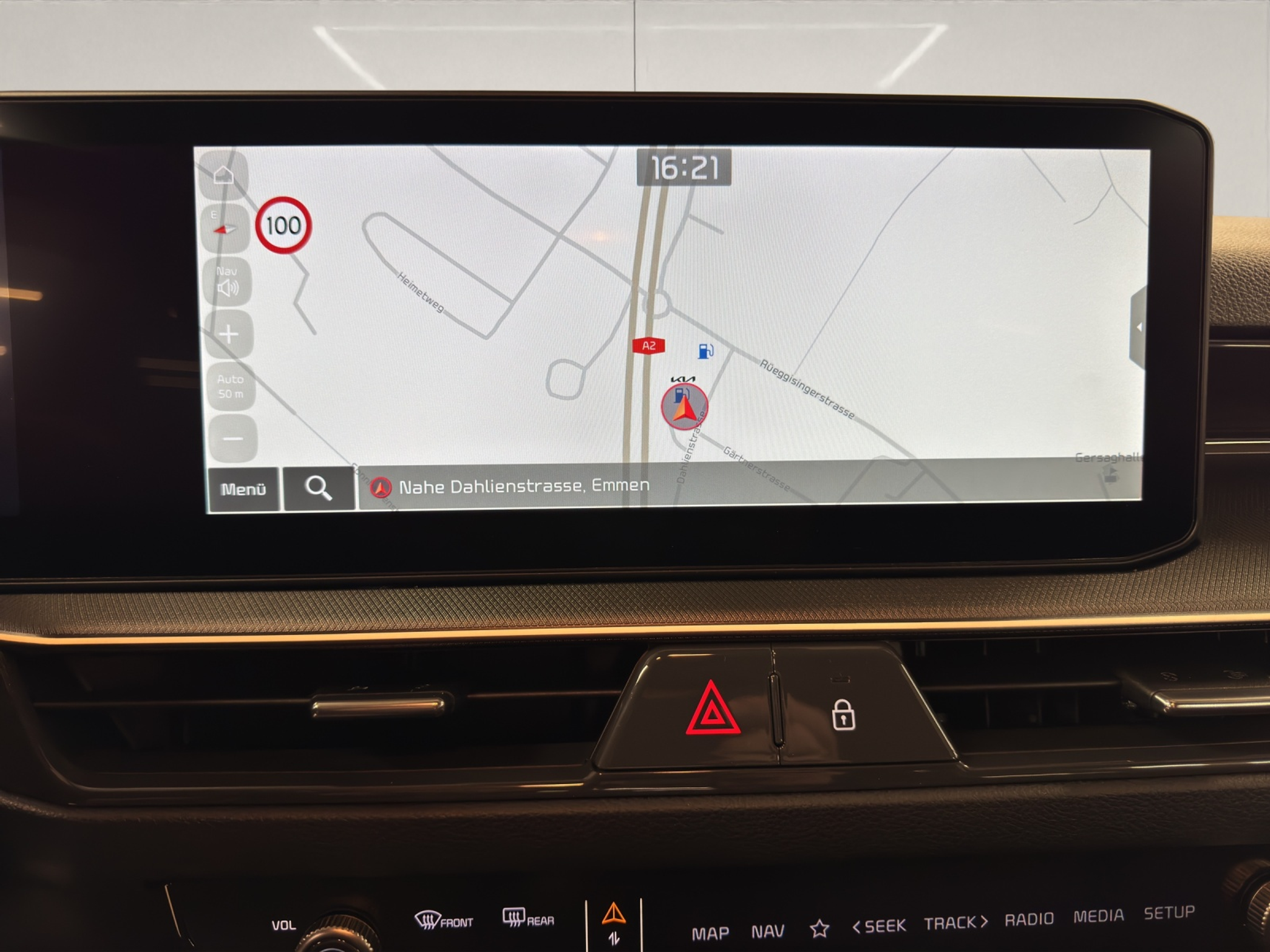 listing desktop thumbnail image 9