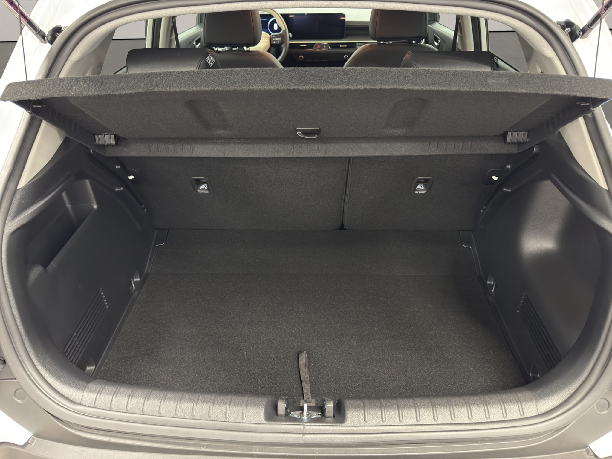 listing desktop thumbnail image 13