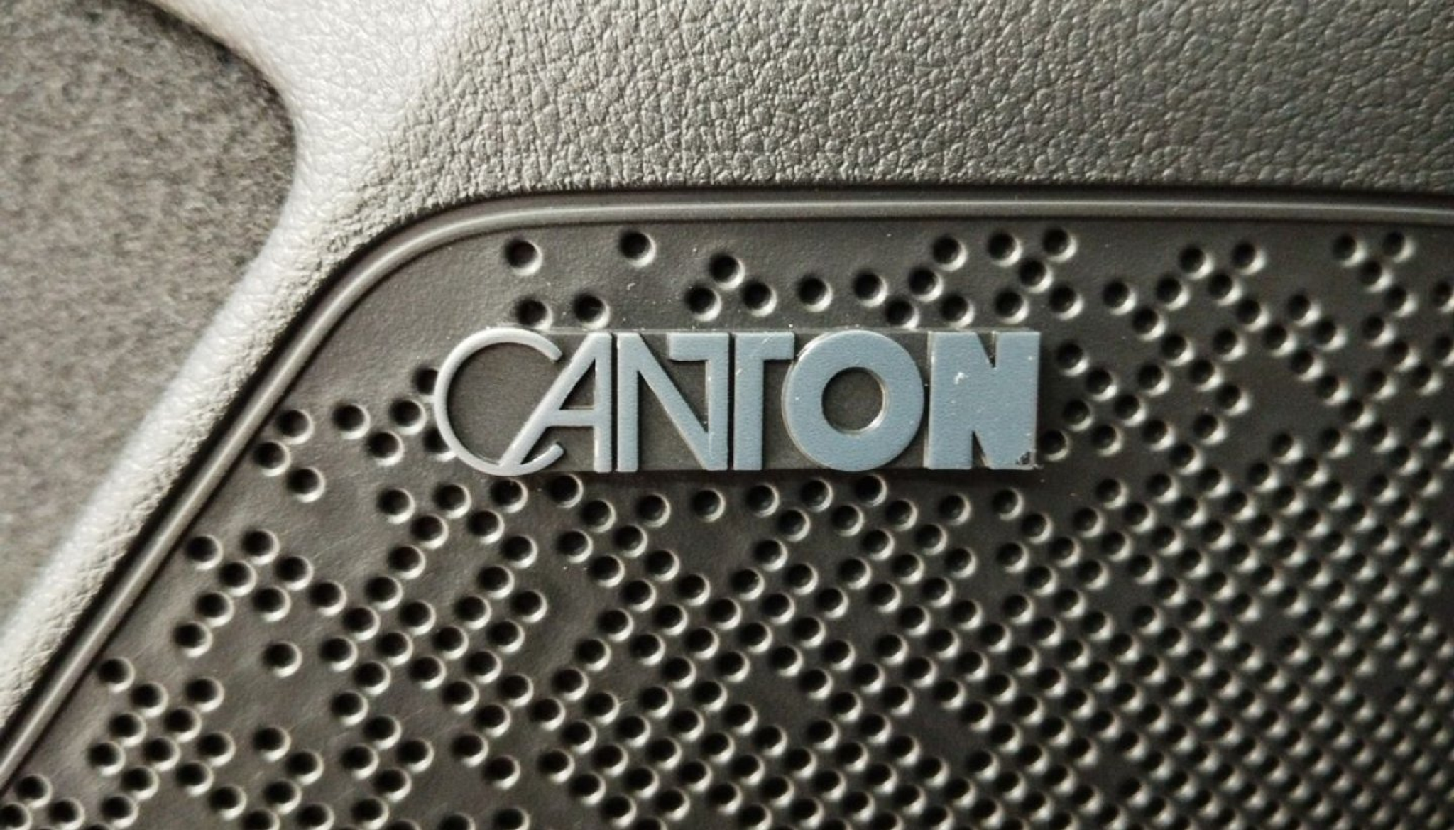 listing desktop thumbnail image 12