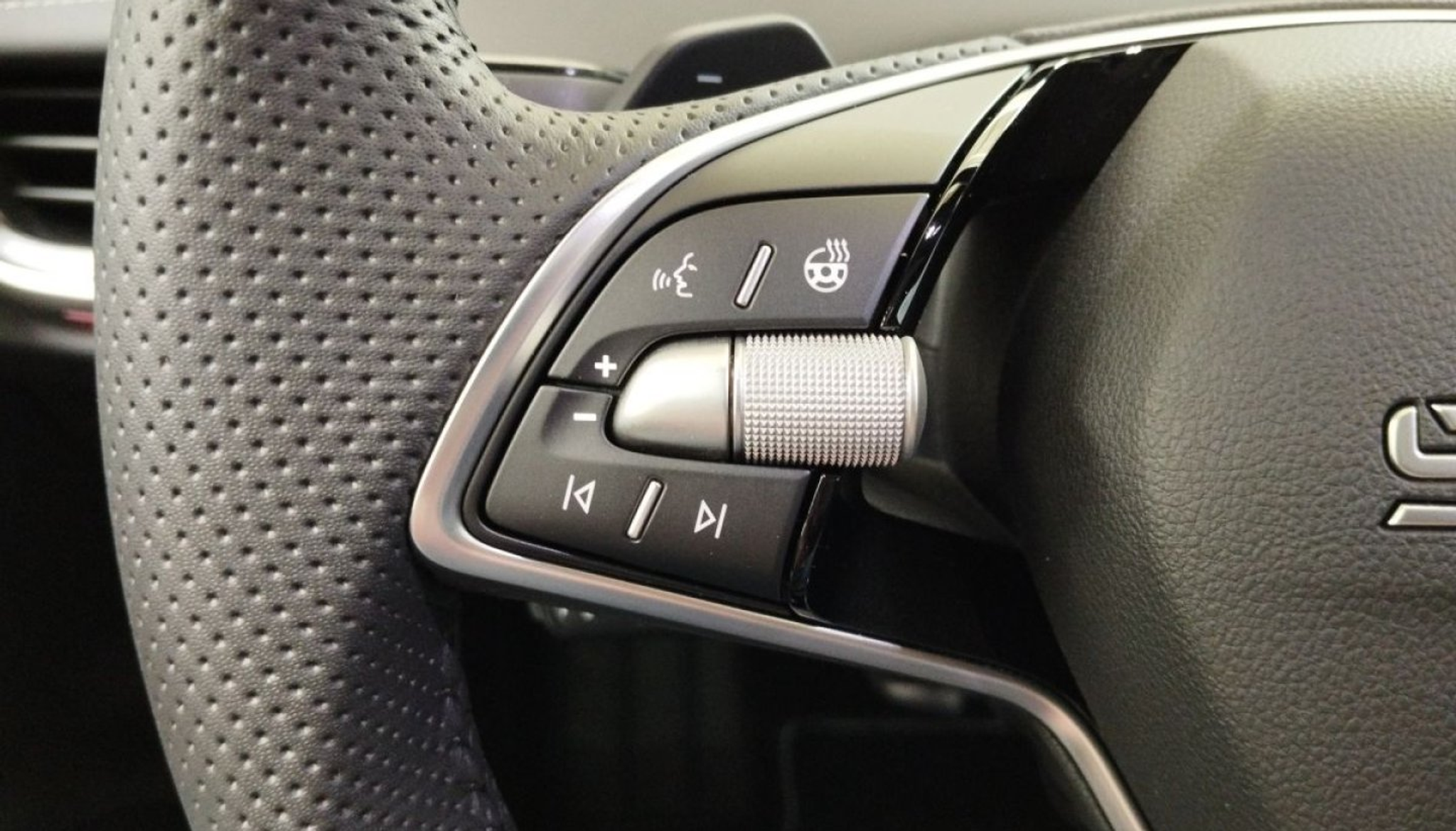 listing desktop thumbnail image 10