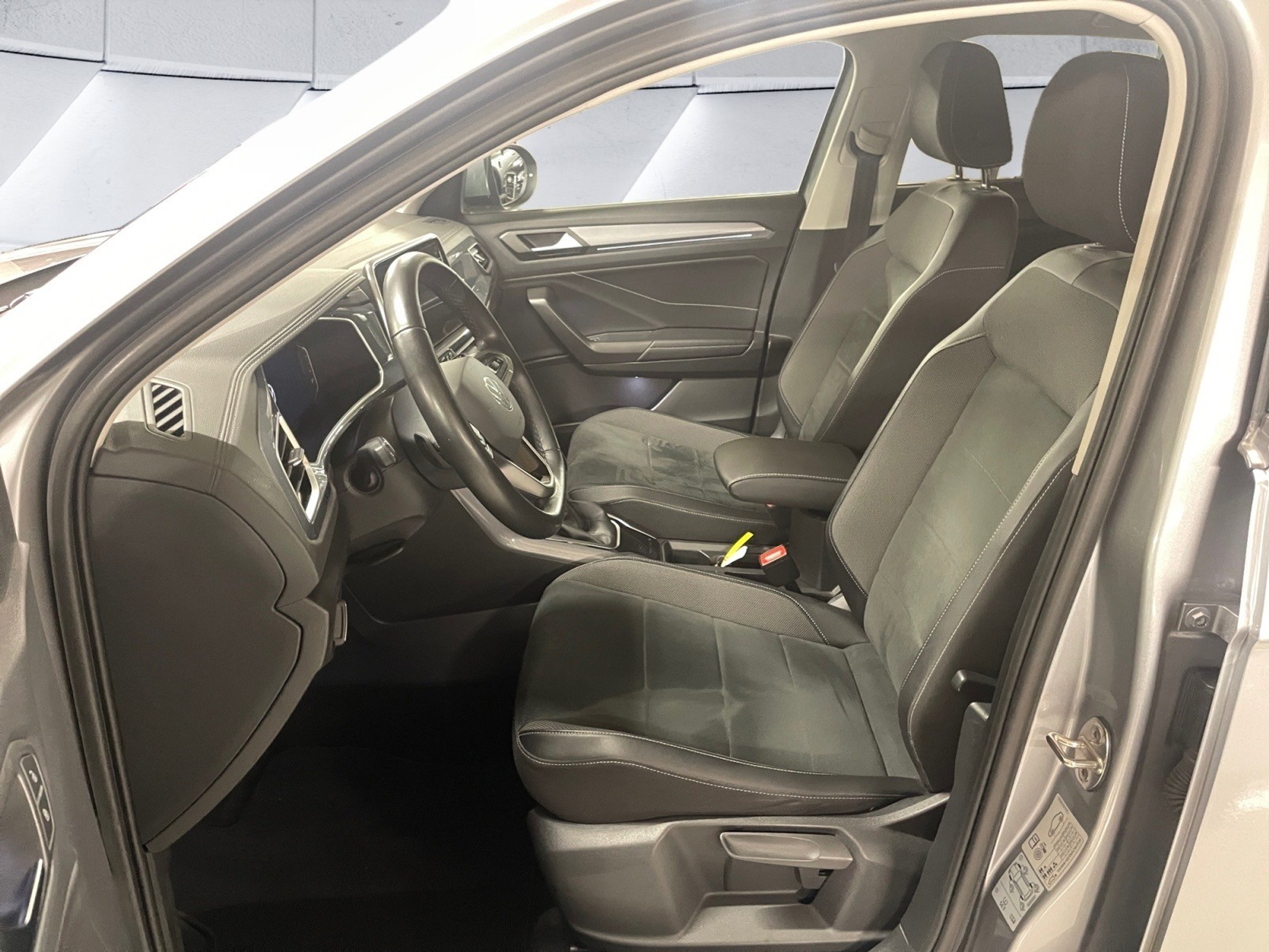 listing desktop thumbnail image 12