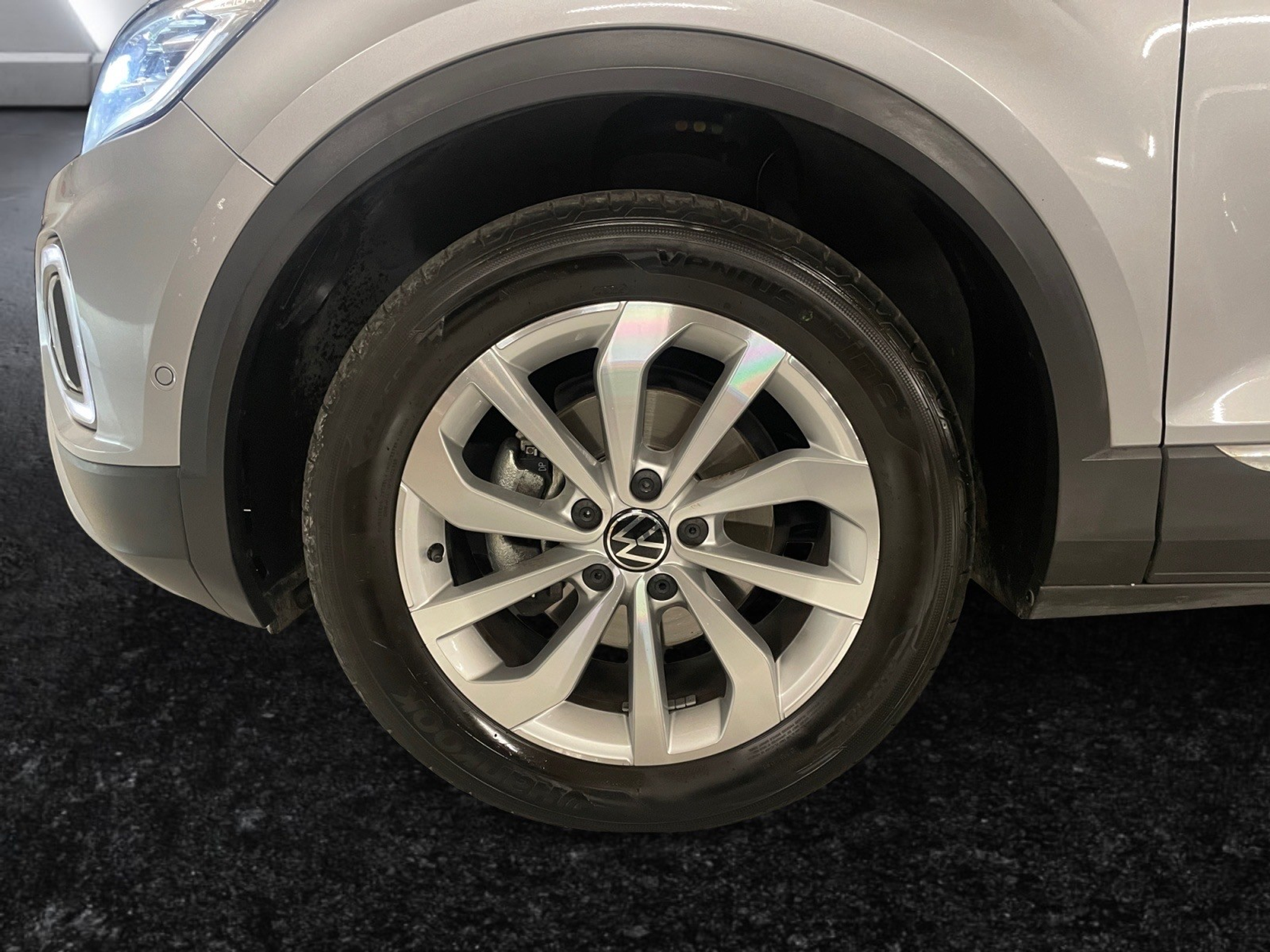 listing desktop thumbnail image 15