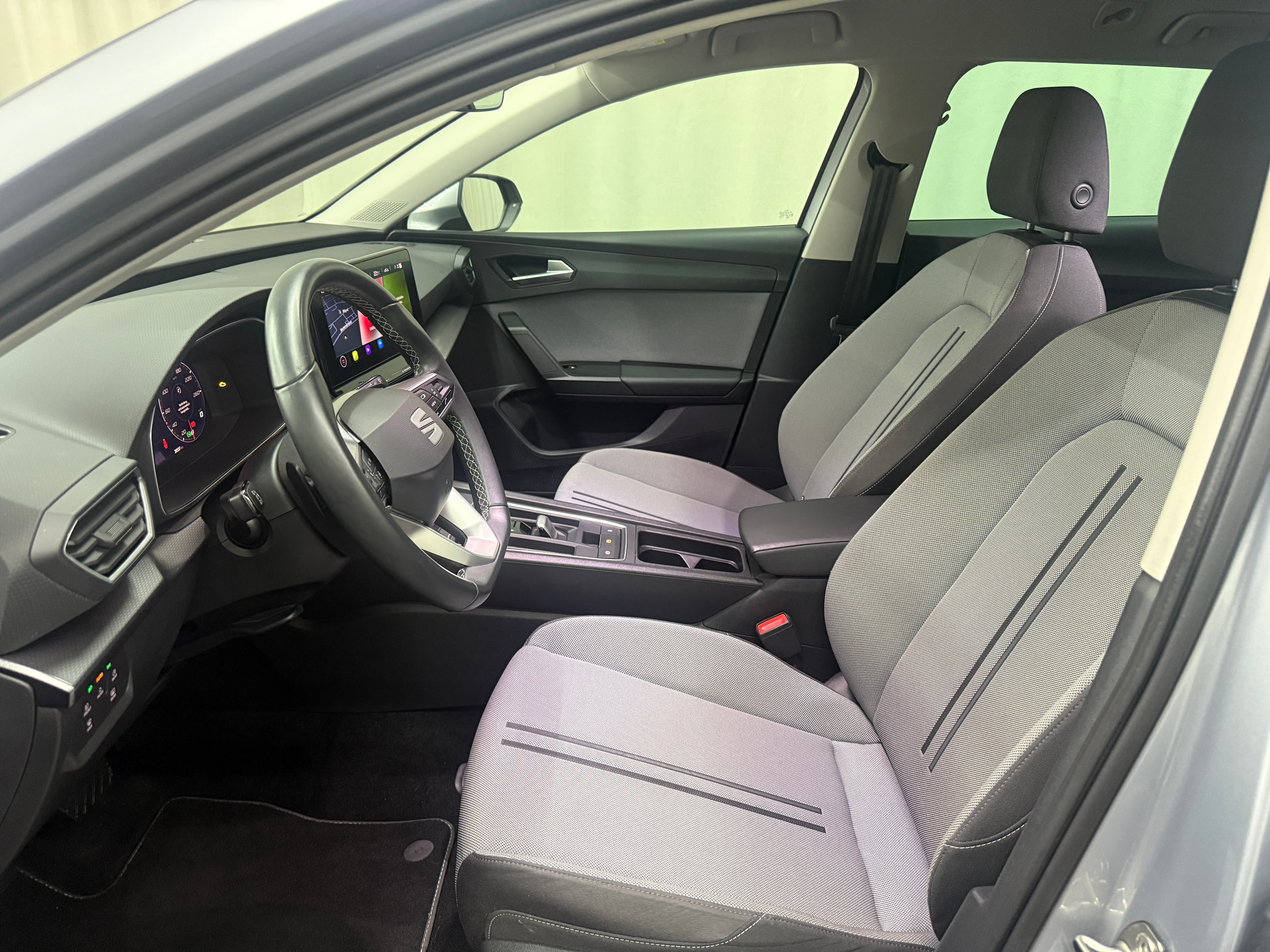 listing desktop thumbnail image 6