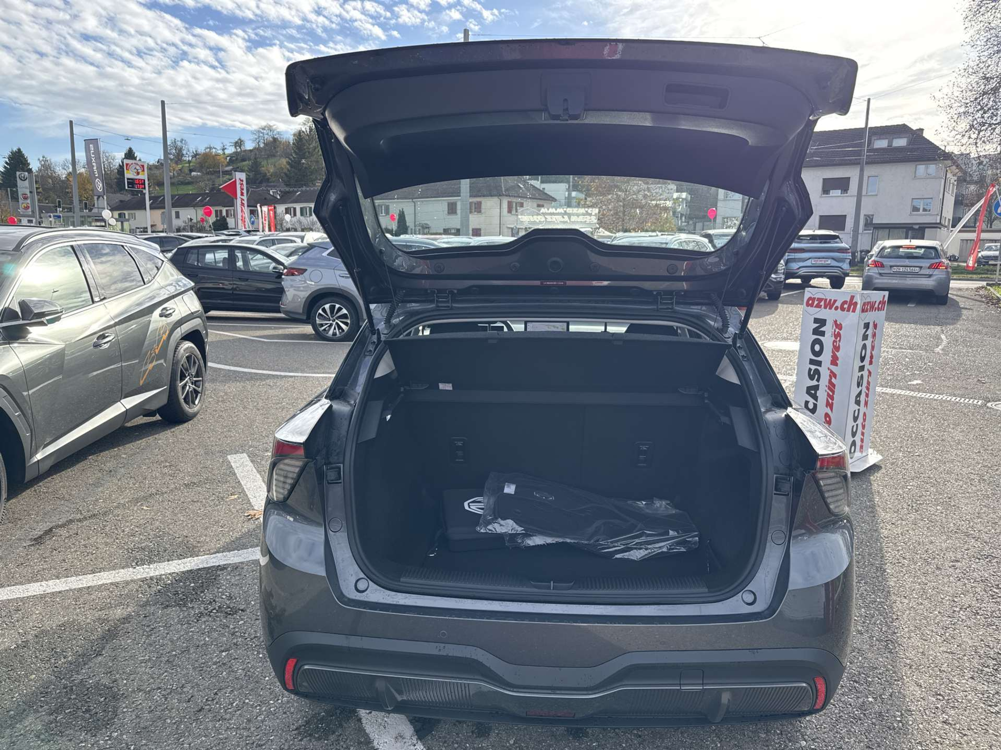 listing desktop thumbnail image 7