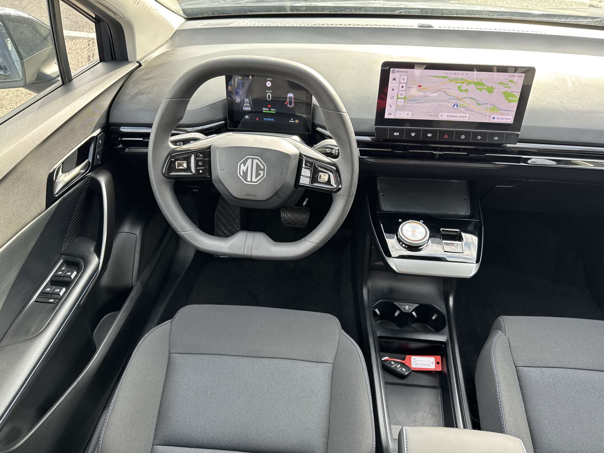 listing desktop thumbnail image 4