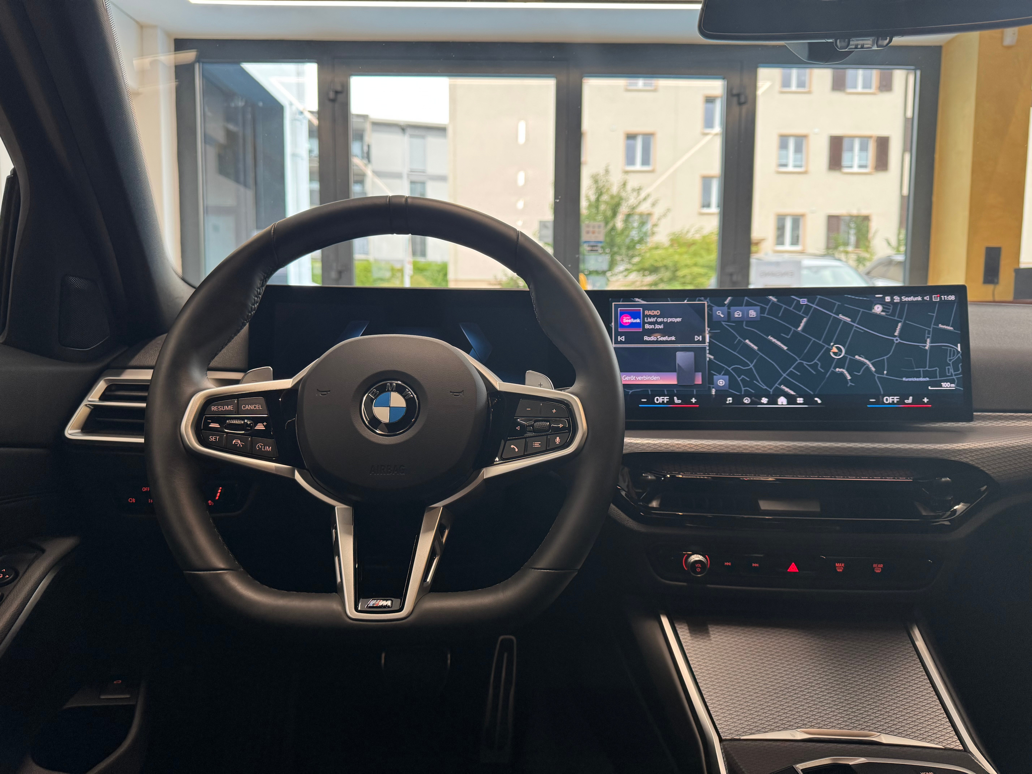 listing desktop thumbnail image 24