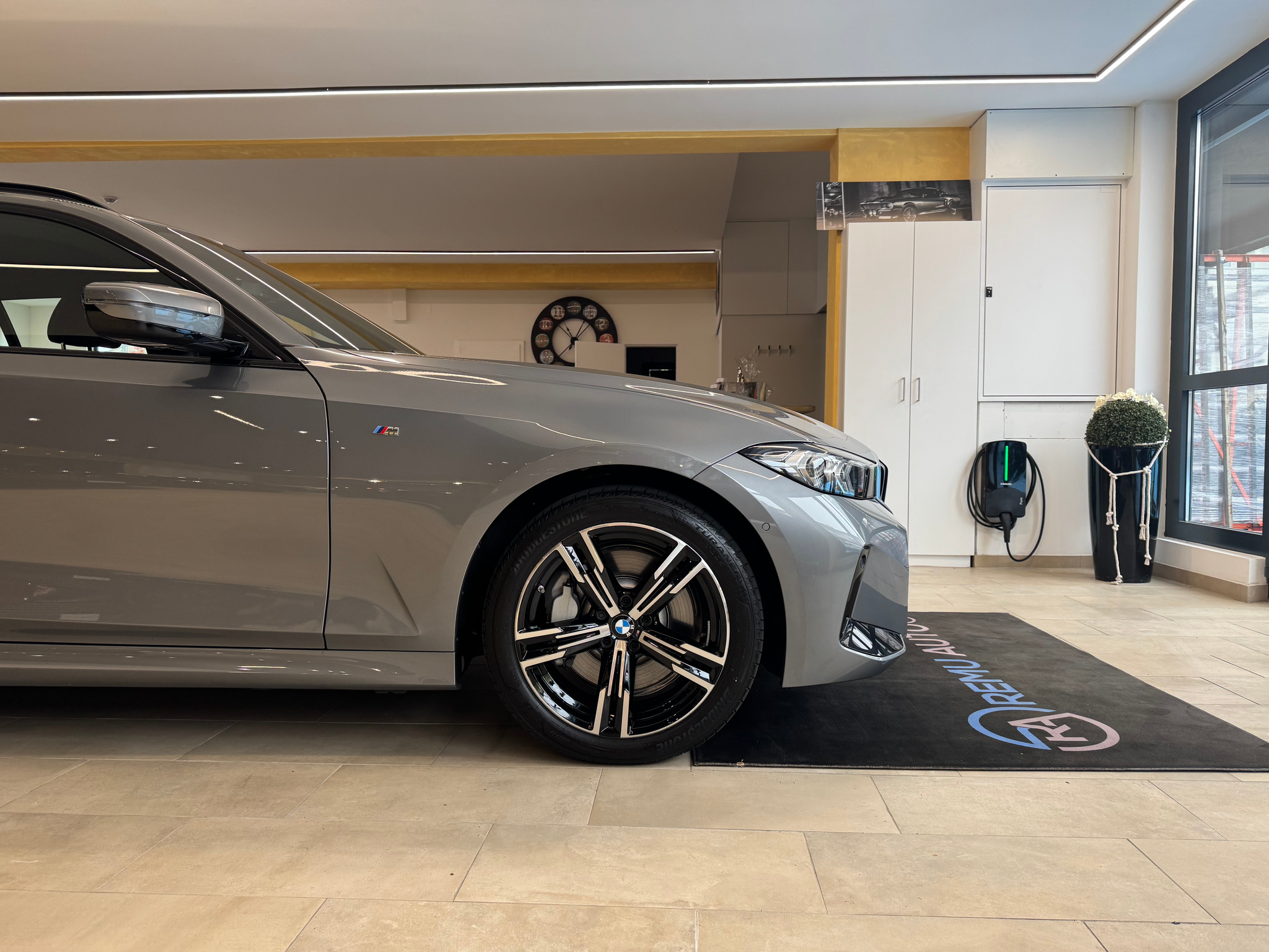 listing desktop thumbnail image 8