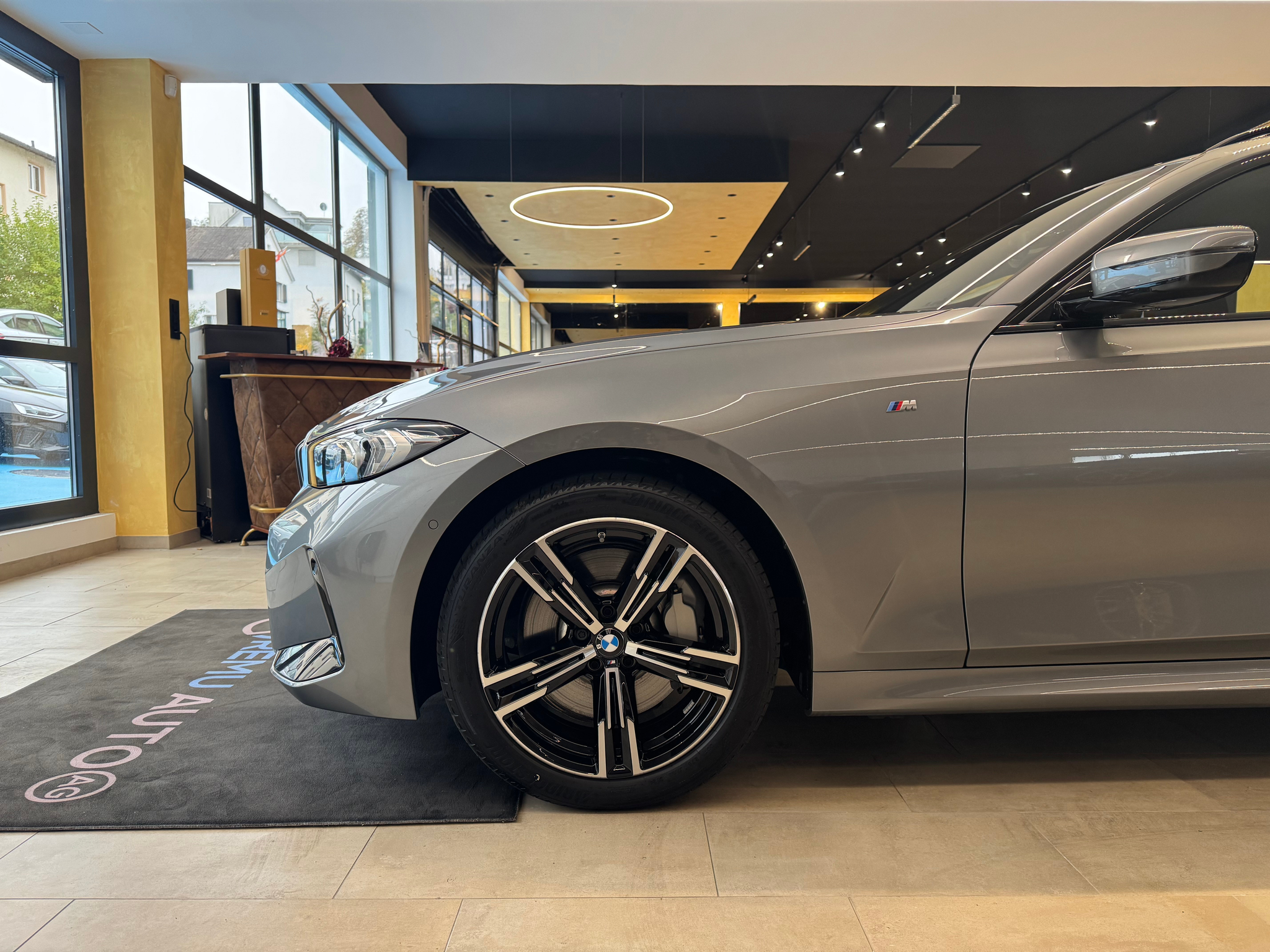 listing desktop thumbnail image 11