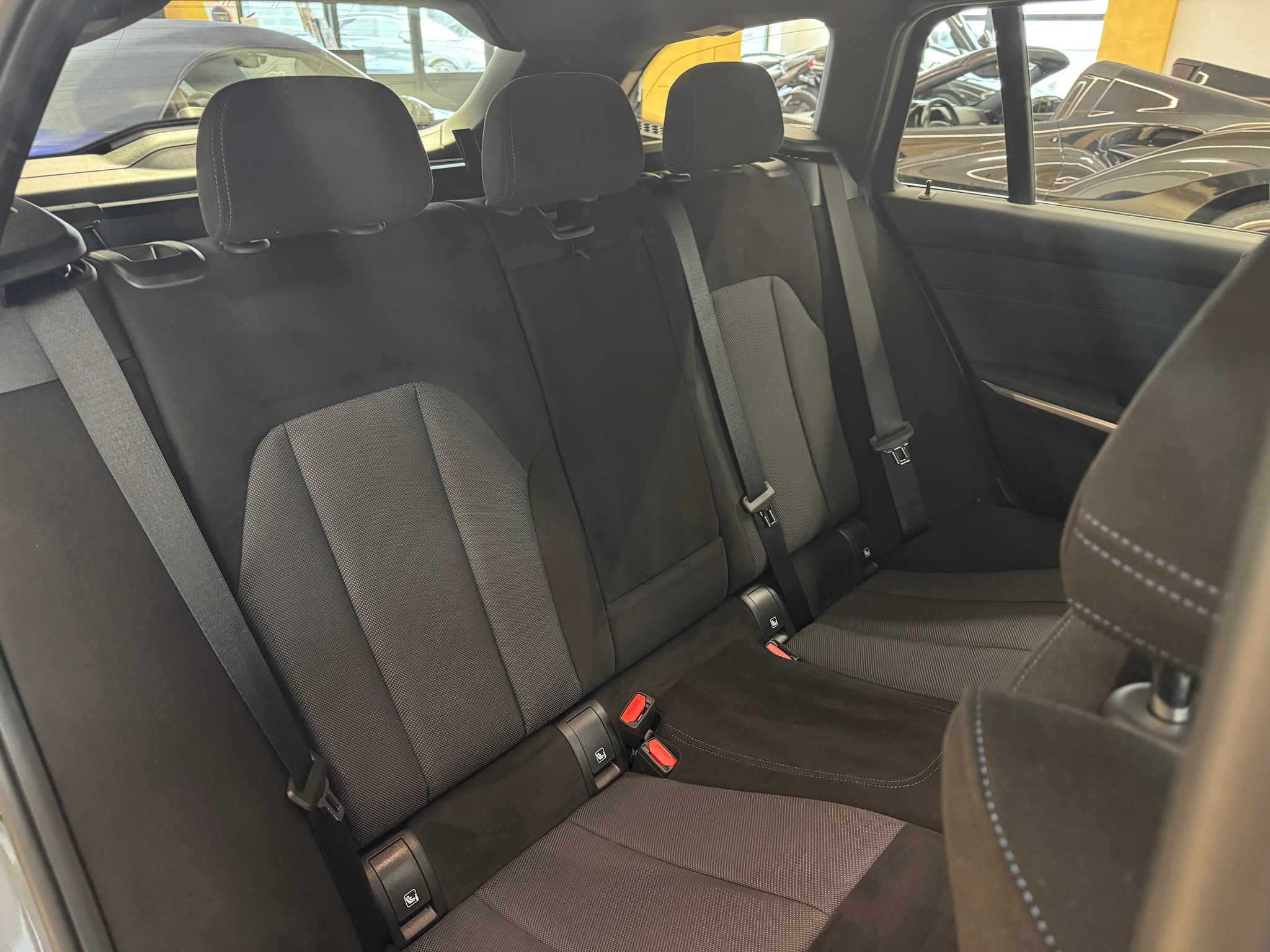 listing desktop thumbnail image 19