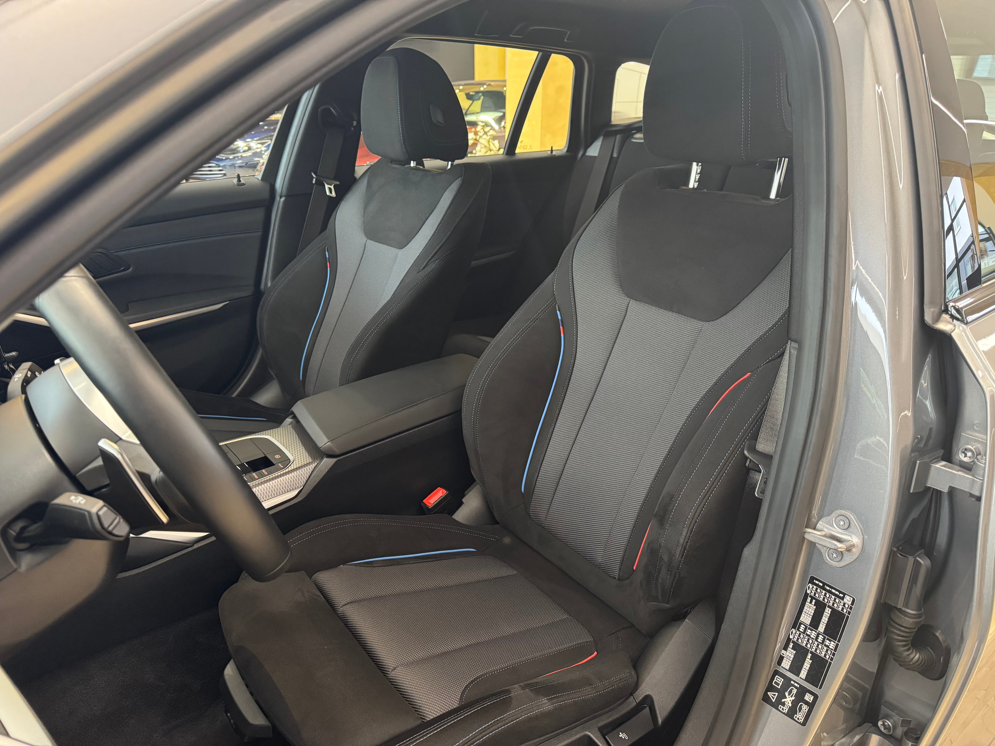 listing desktop thumbnail image 14