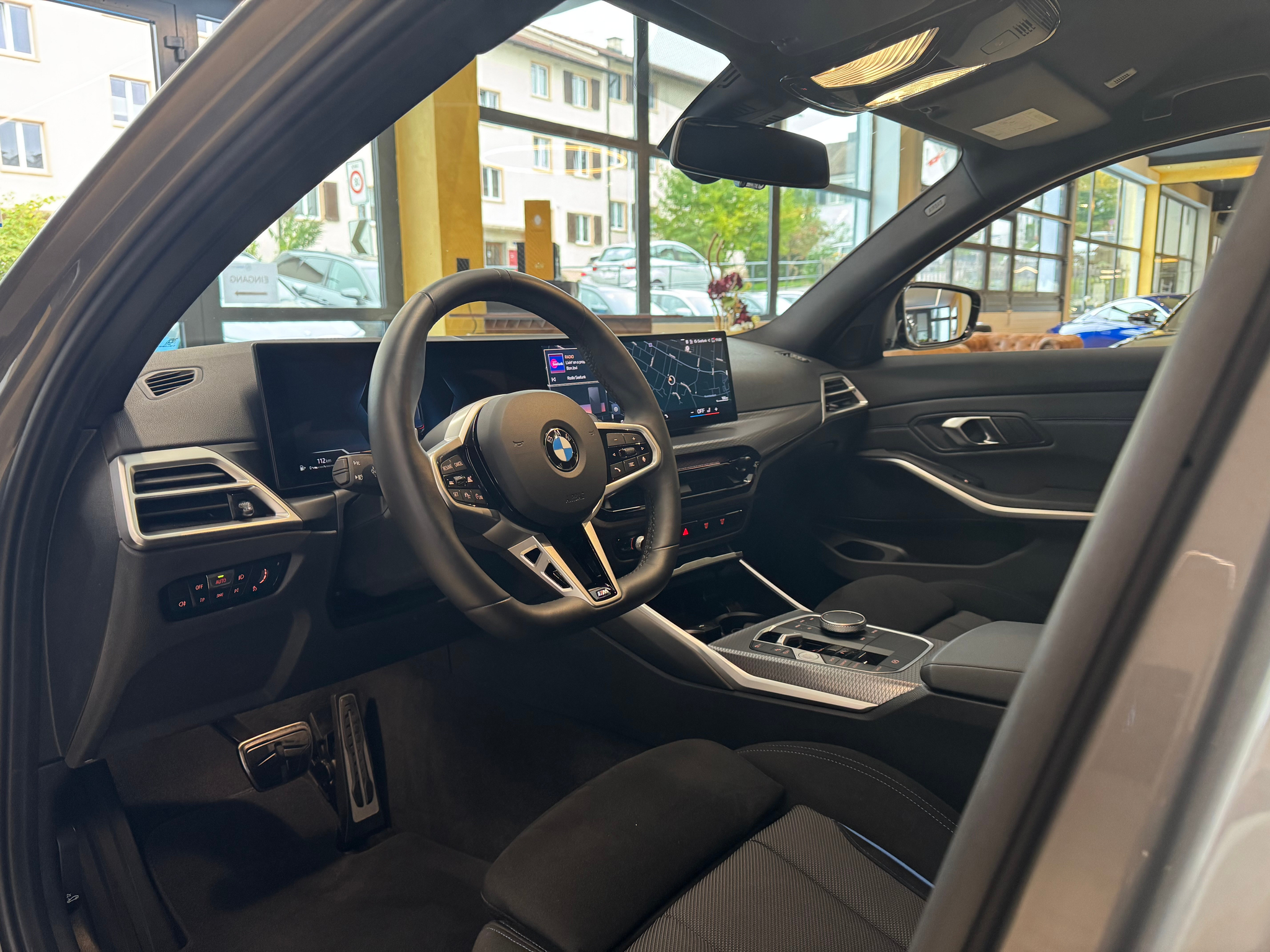 listing desktop thumbnail image 12