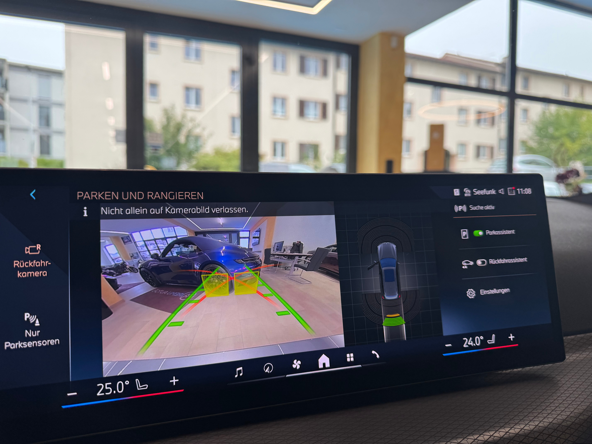 listing desktop thumbnail image 28