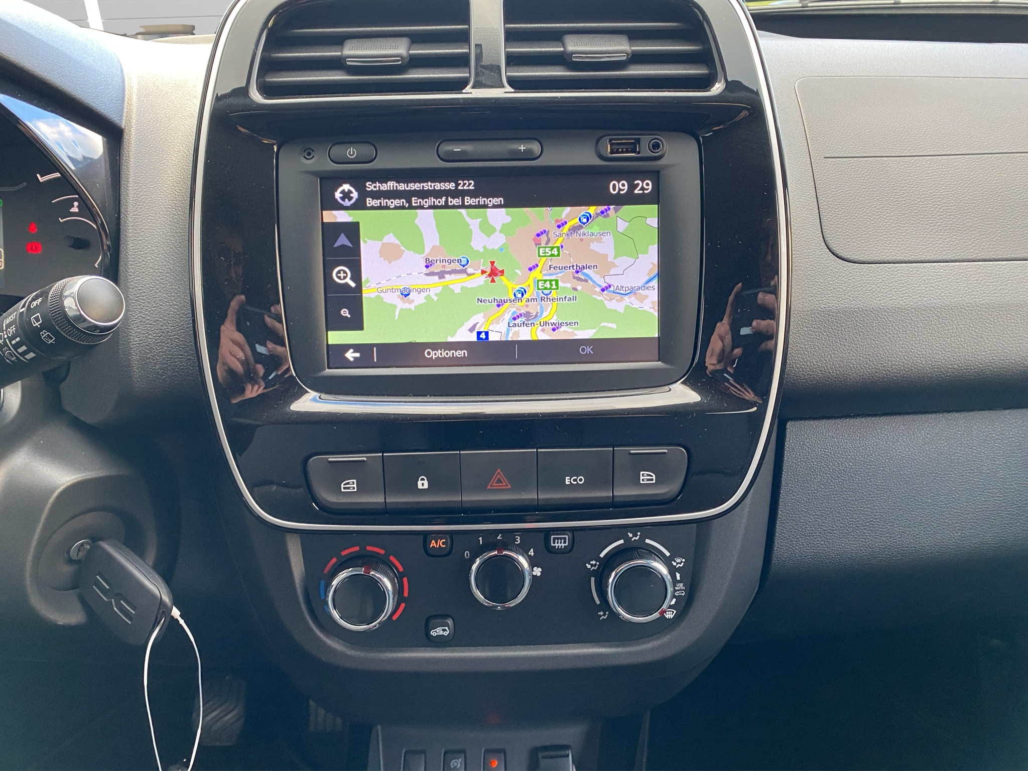 listing desktop thumbnail image 12