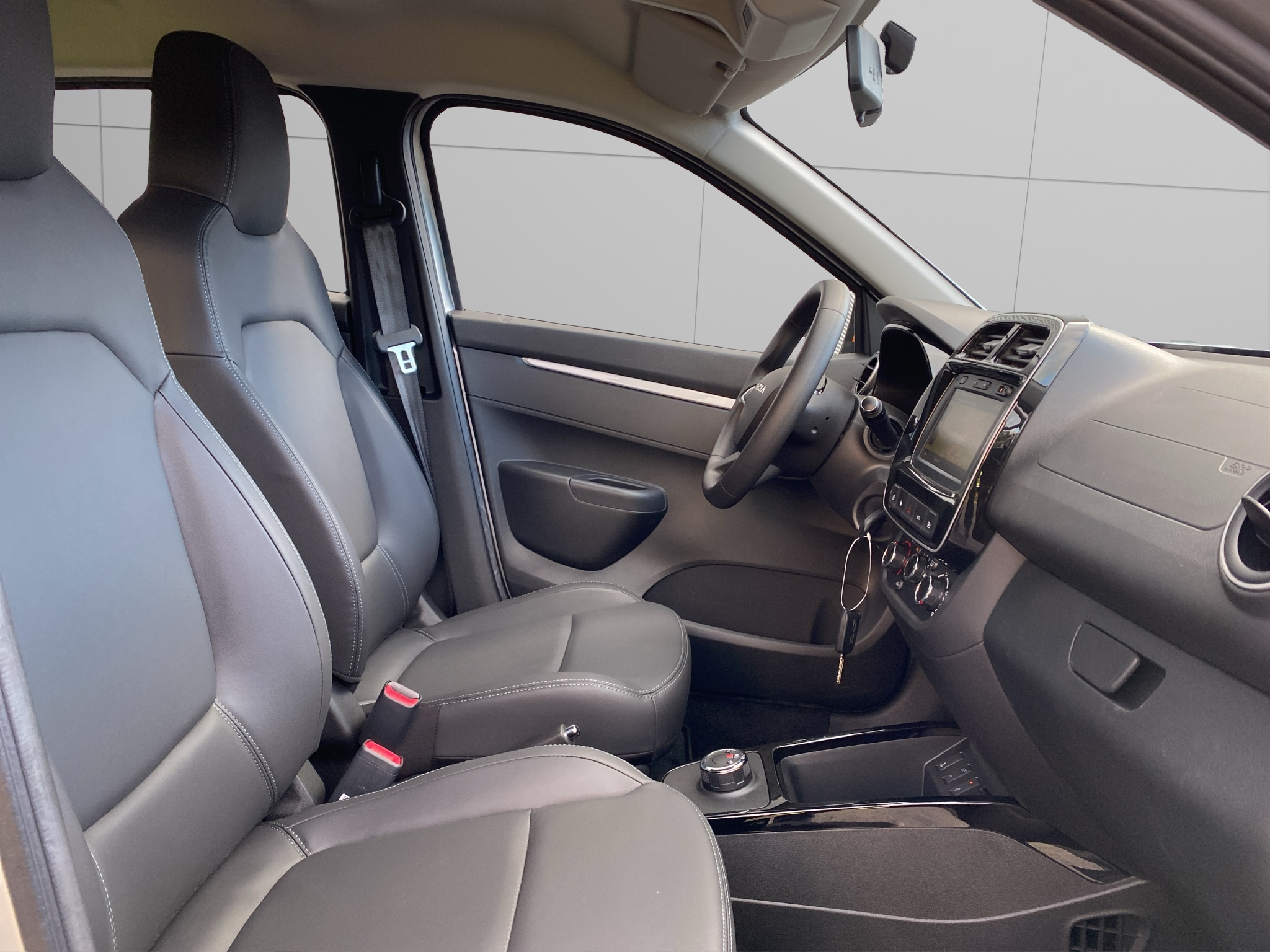 listing desktop thumbnail image 13