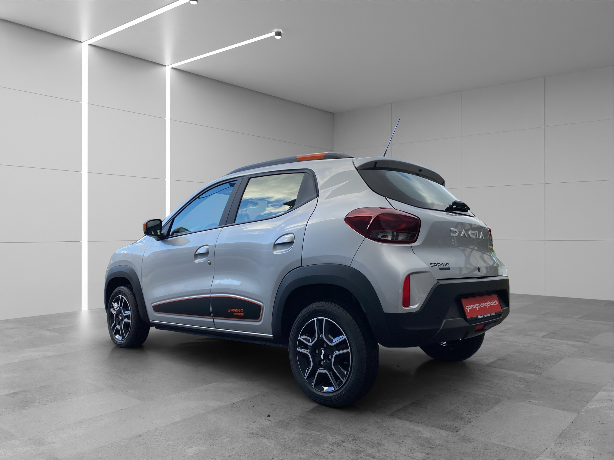 listing desktop thumbnail image 4