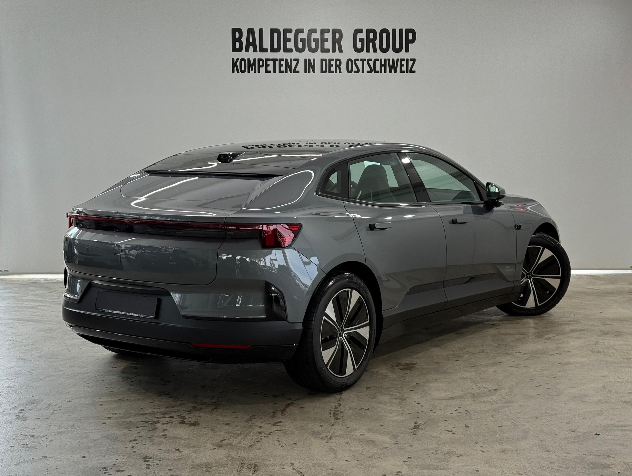 listing desktop thumbnail image 2