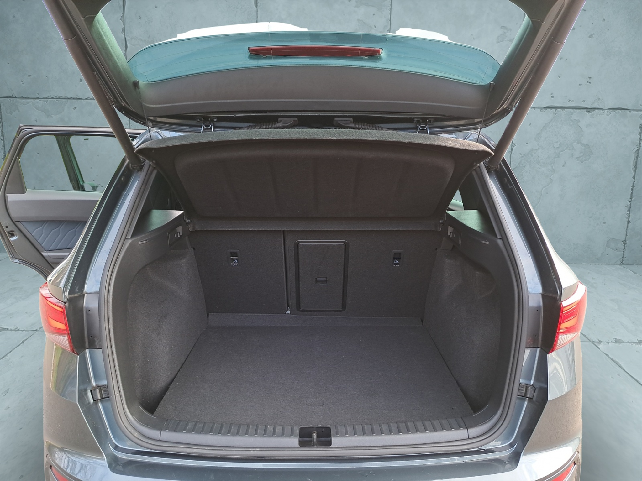 listing desktop thumbnail image 16