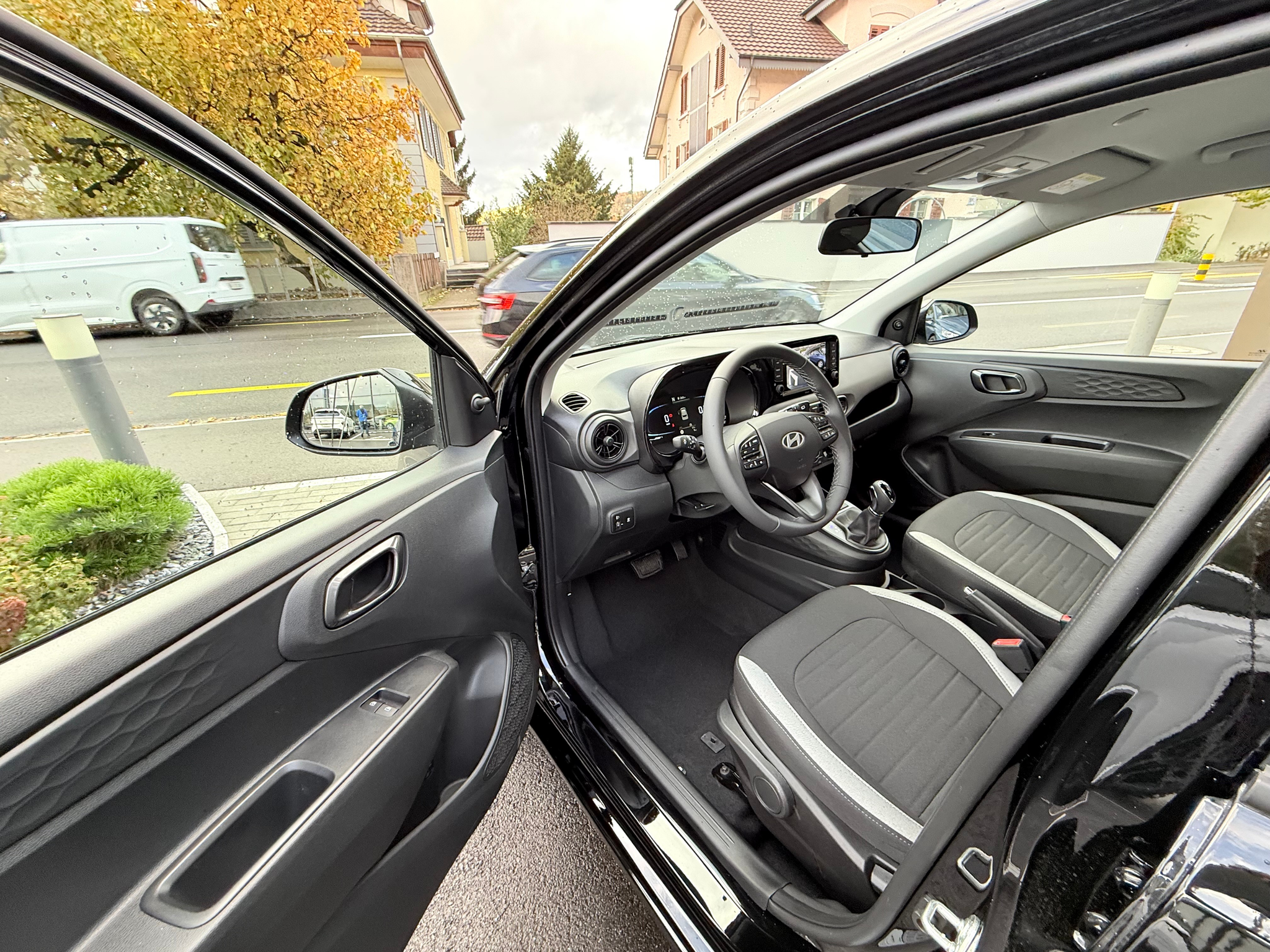 listing desktop thumbnail image 8