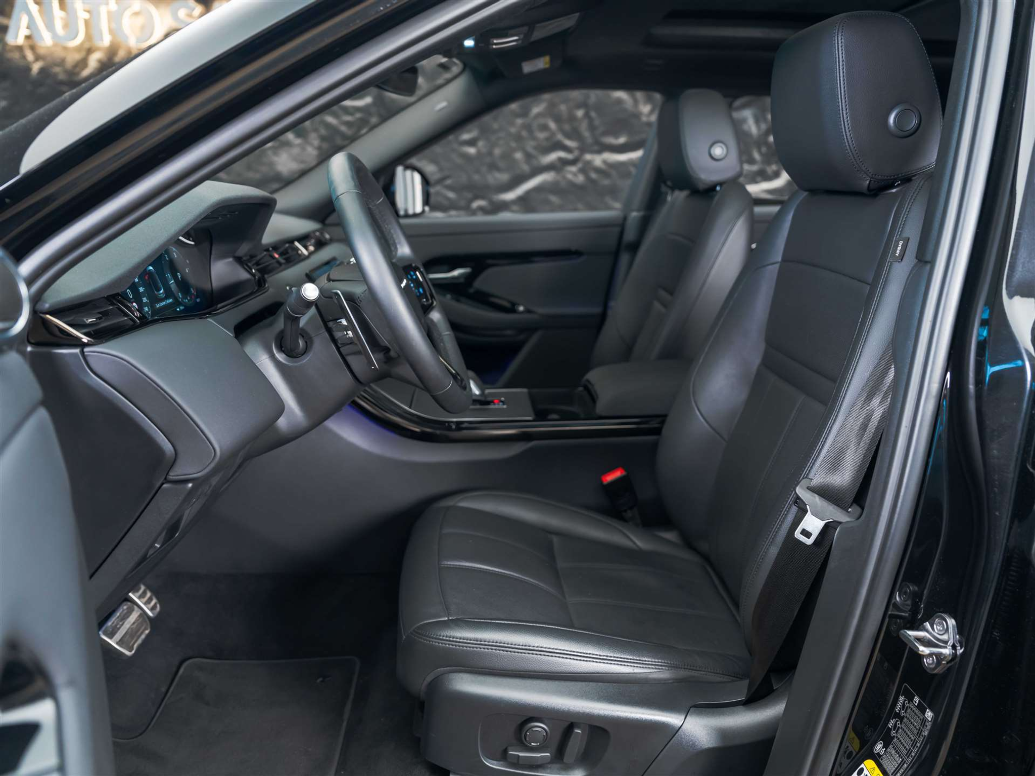 listing desktop thumbnail image 8