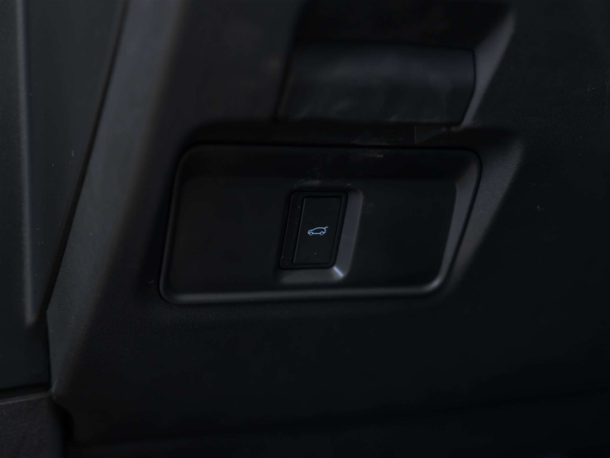 listing desktop thumbnail image 25