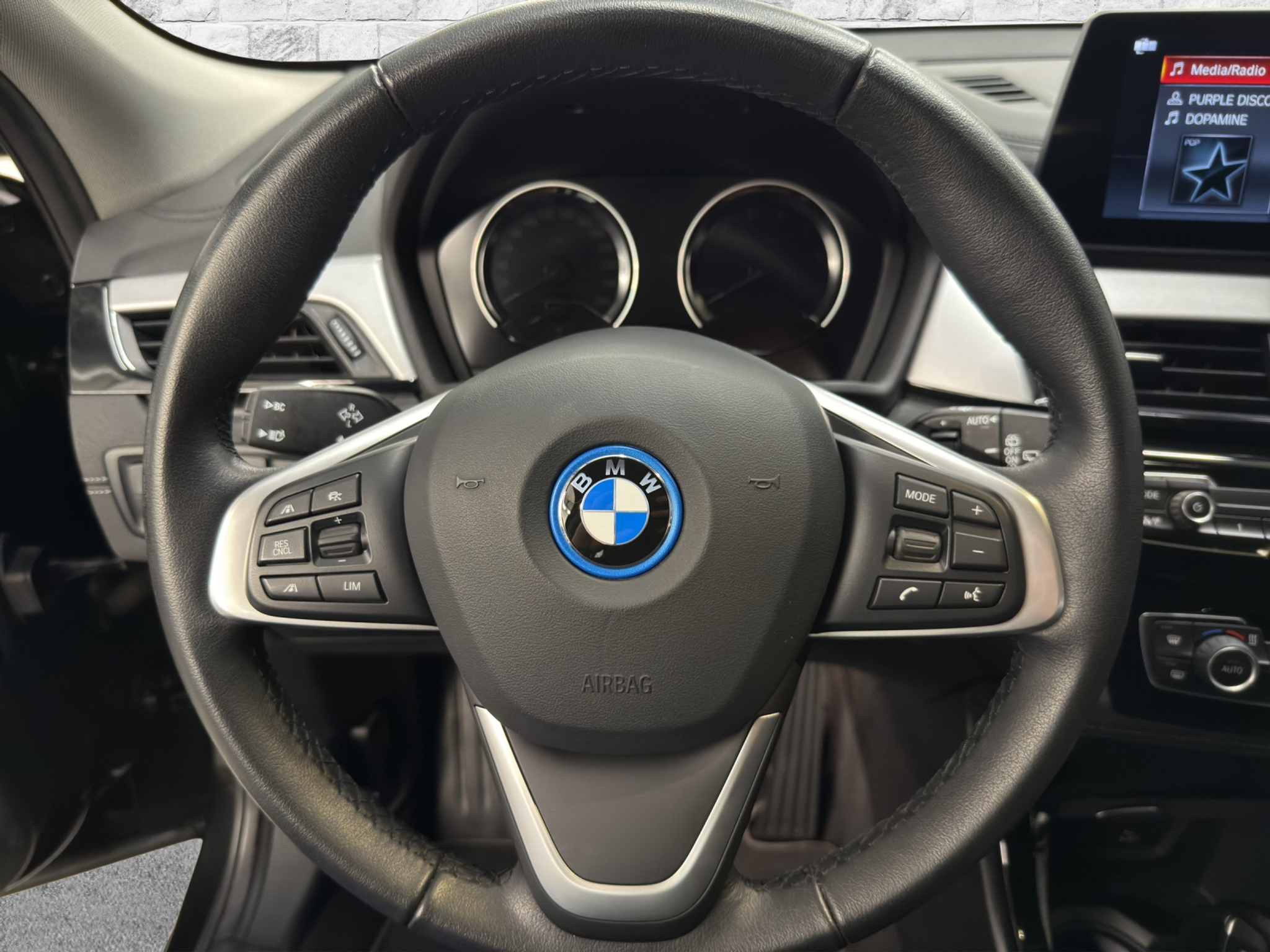 listing desktop thumbnail image 12