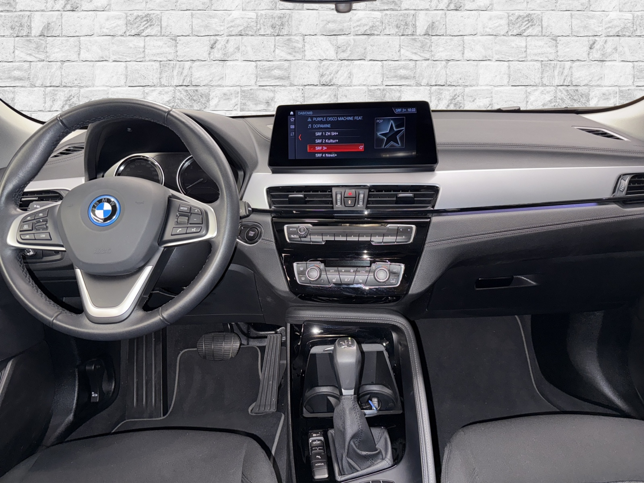 listing desktop thumbnail image 7