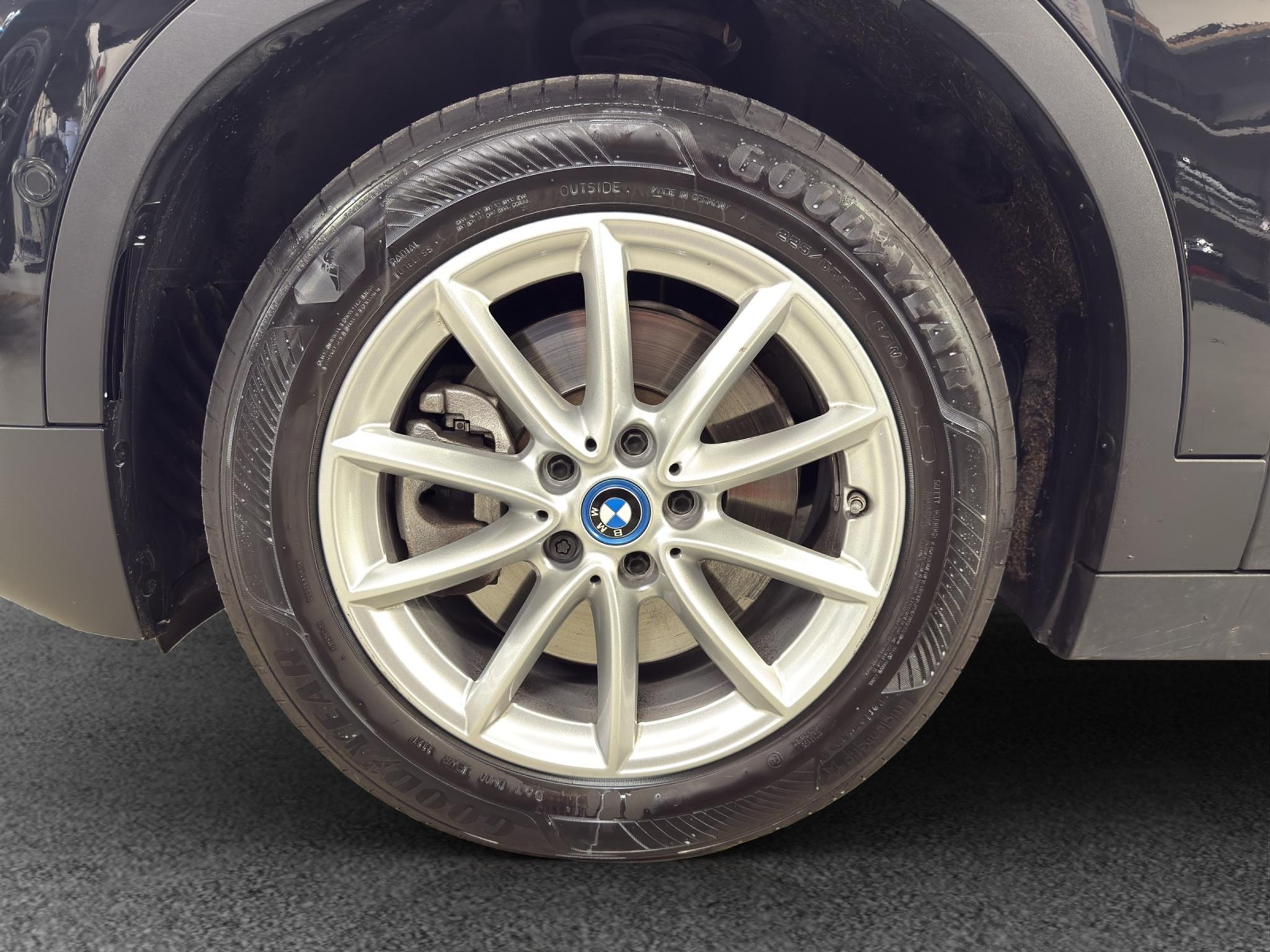 listing desktop thumbnail image 8