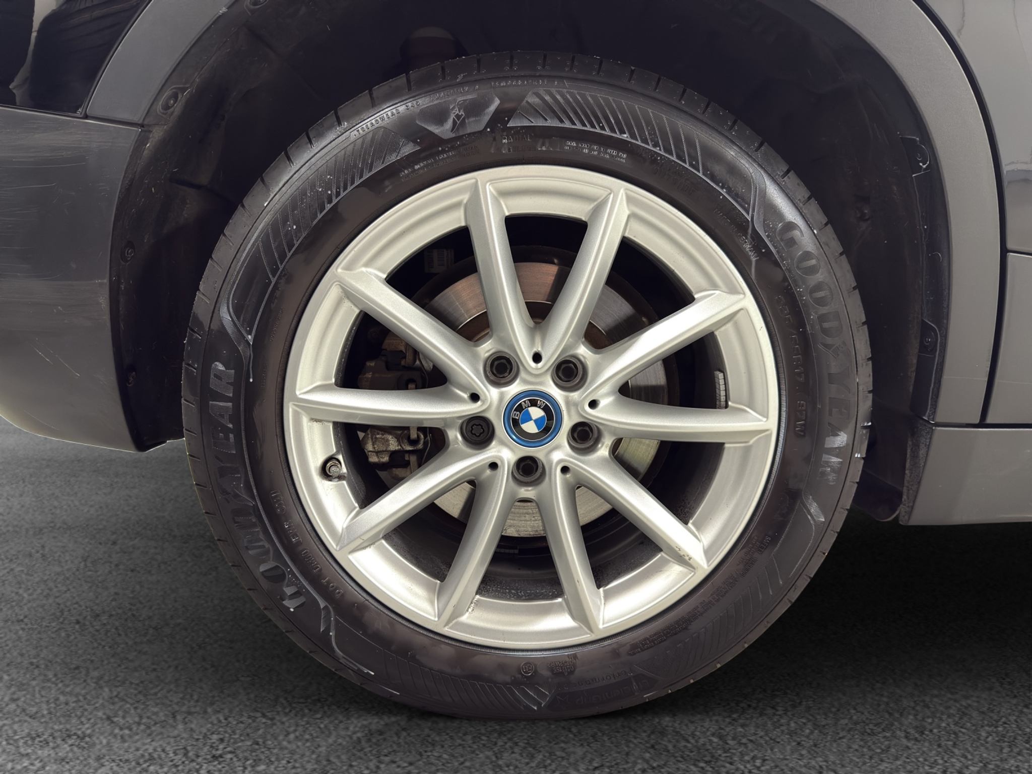 listing desktop thumbnail image 10