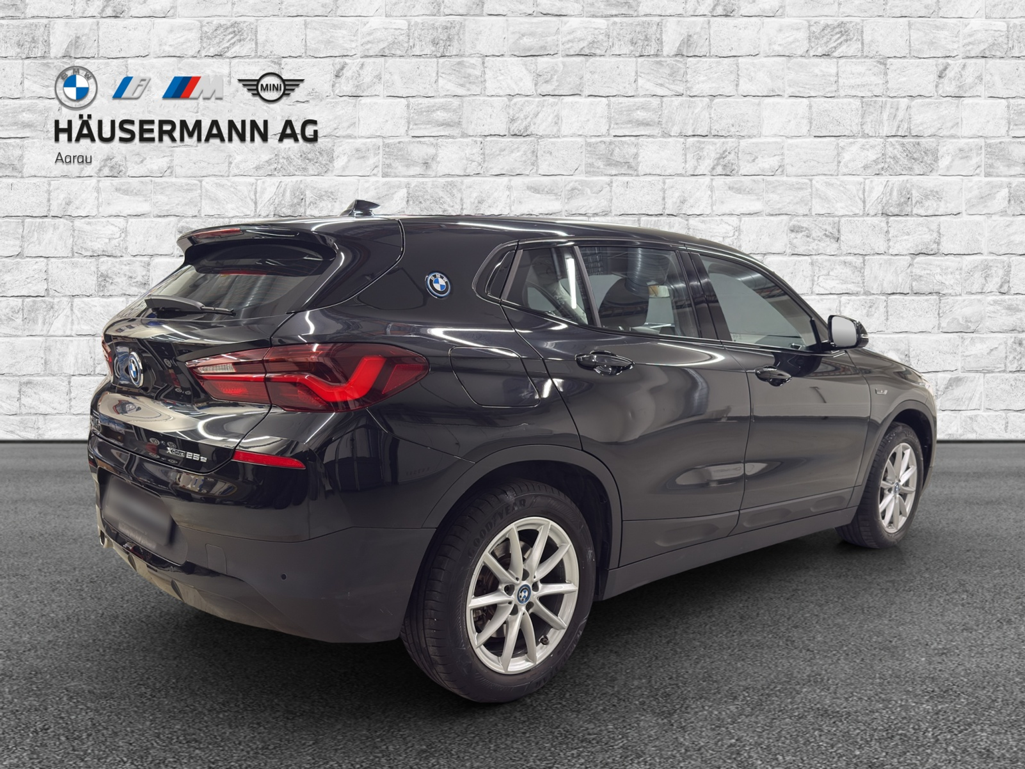 listing desktop thumbnail image 4