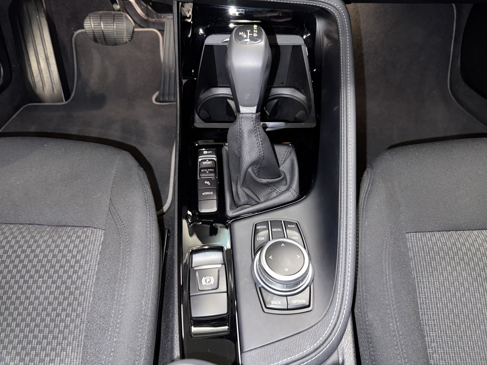 listing desktop thumbnail image 16