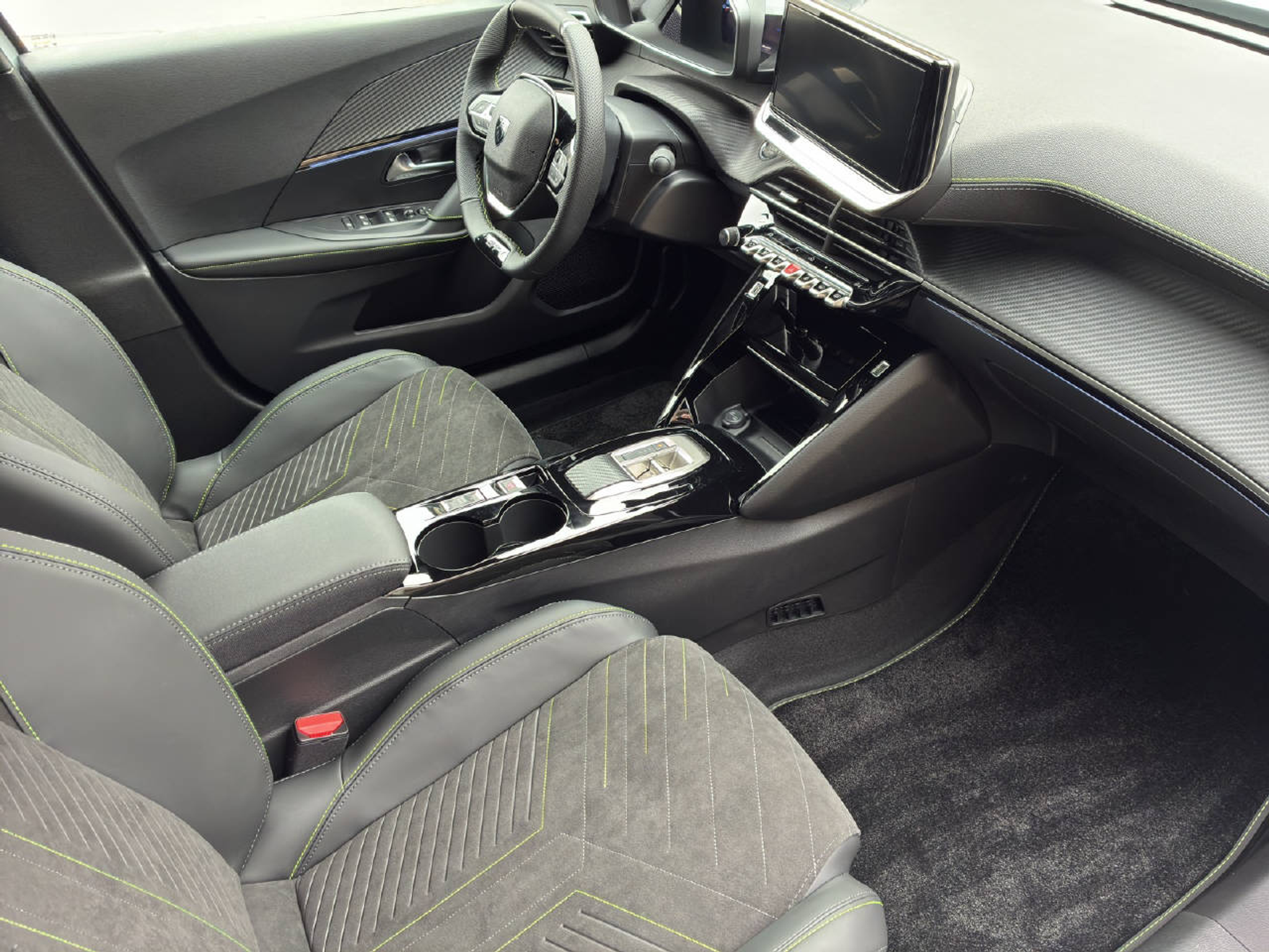 listing desktop thumbnail image 6