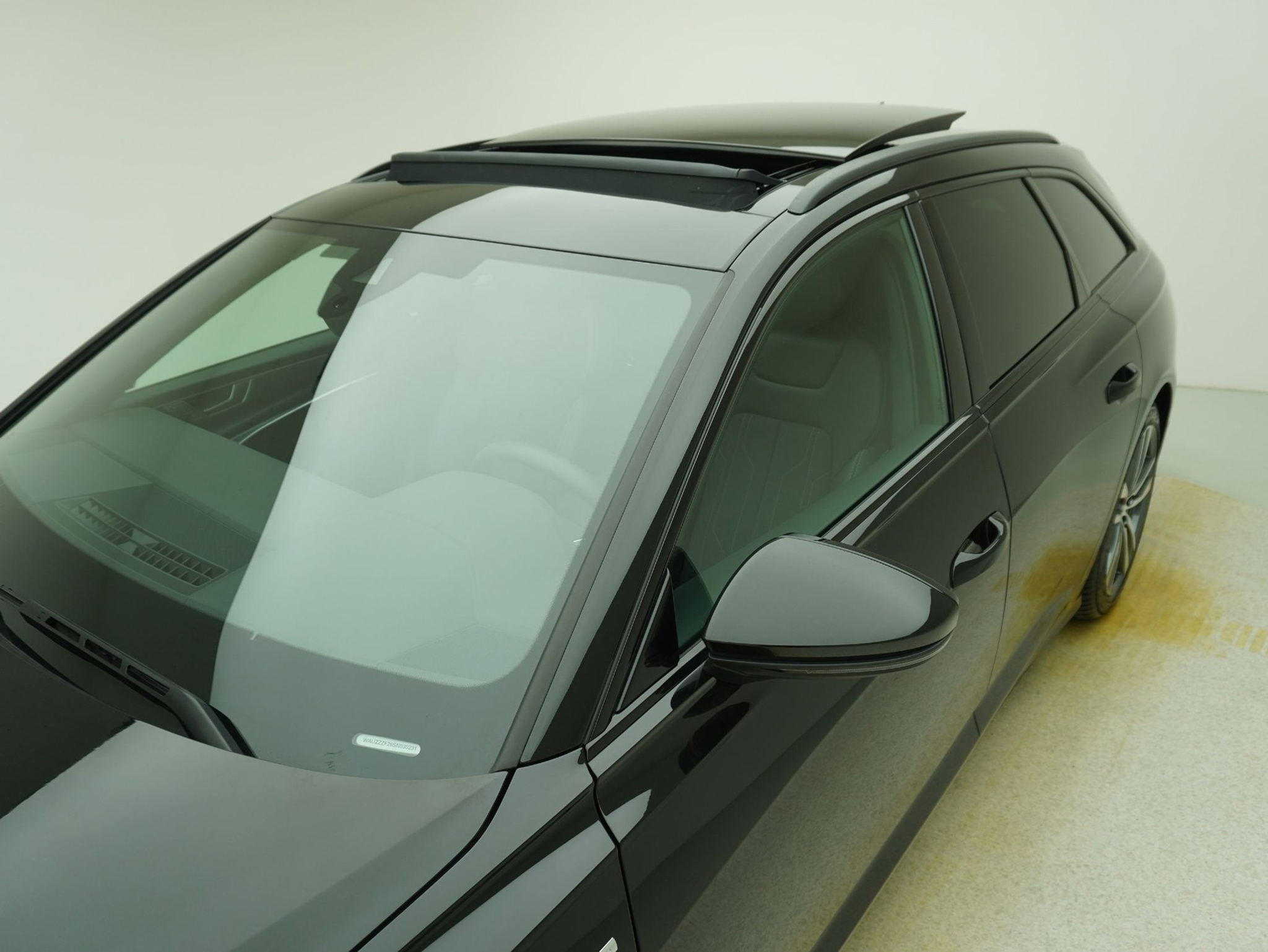 listing desktop thumbnail image 8