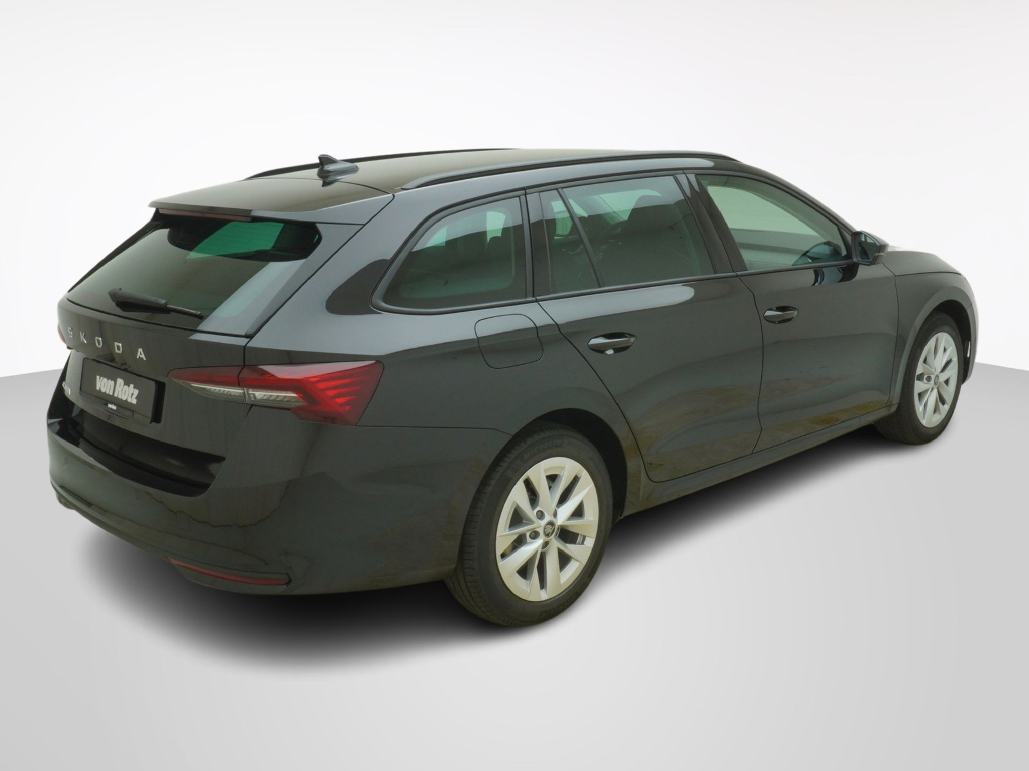 listing desktop thumbnail image 5