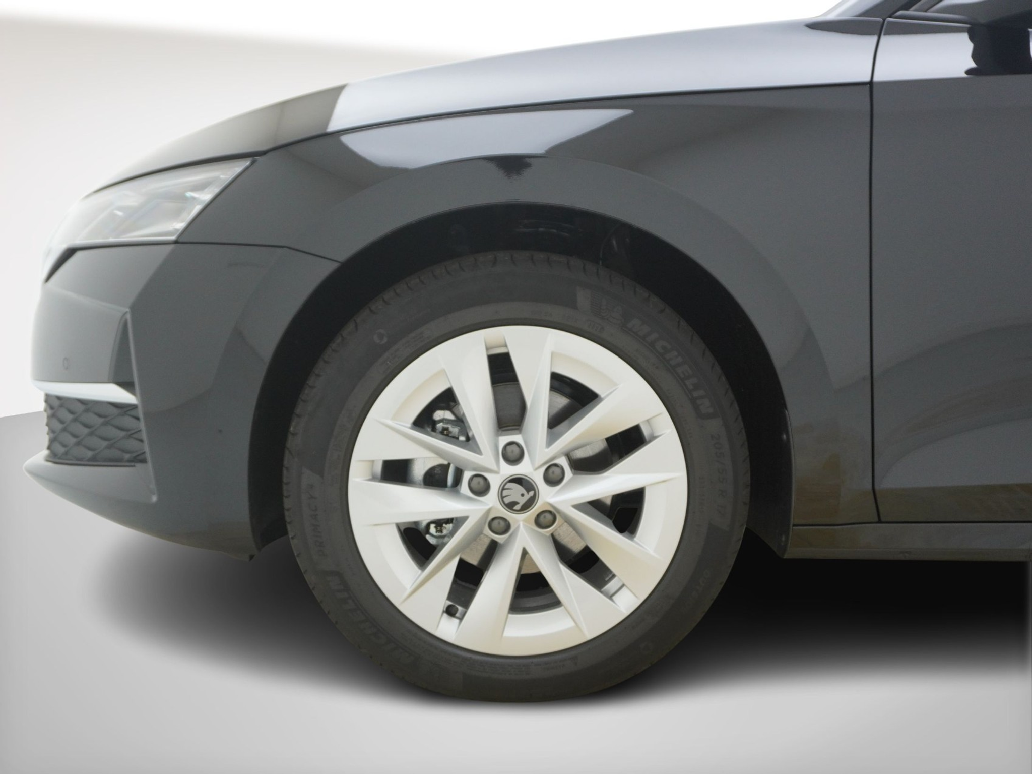 listing desktop thumbnail image 9