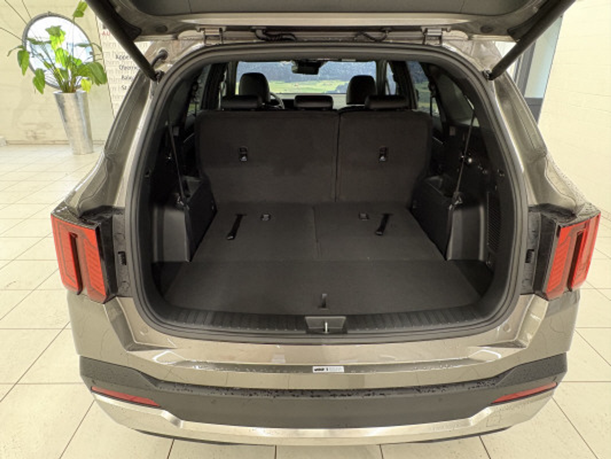 listing desktop thumbnail image 10