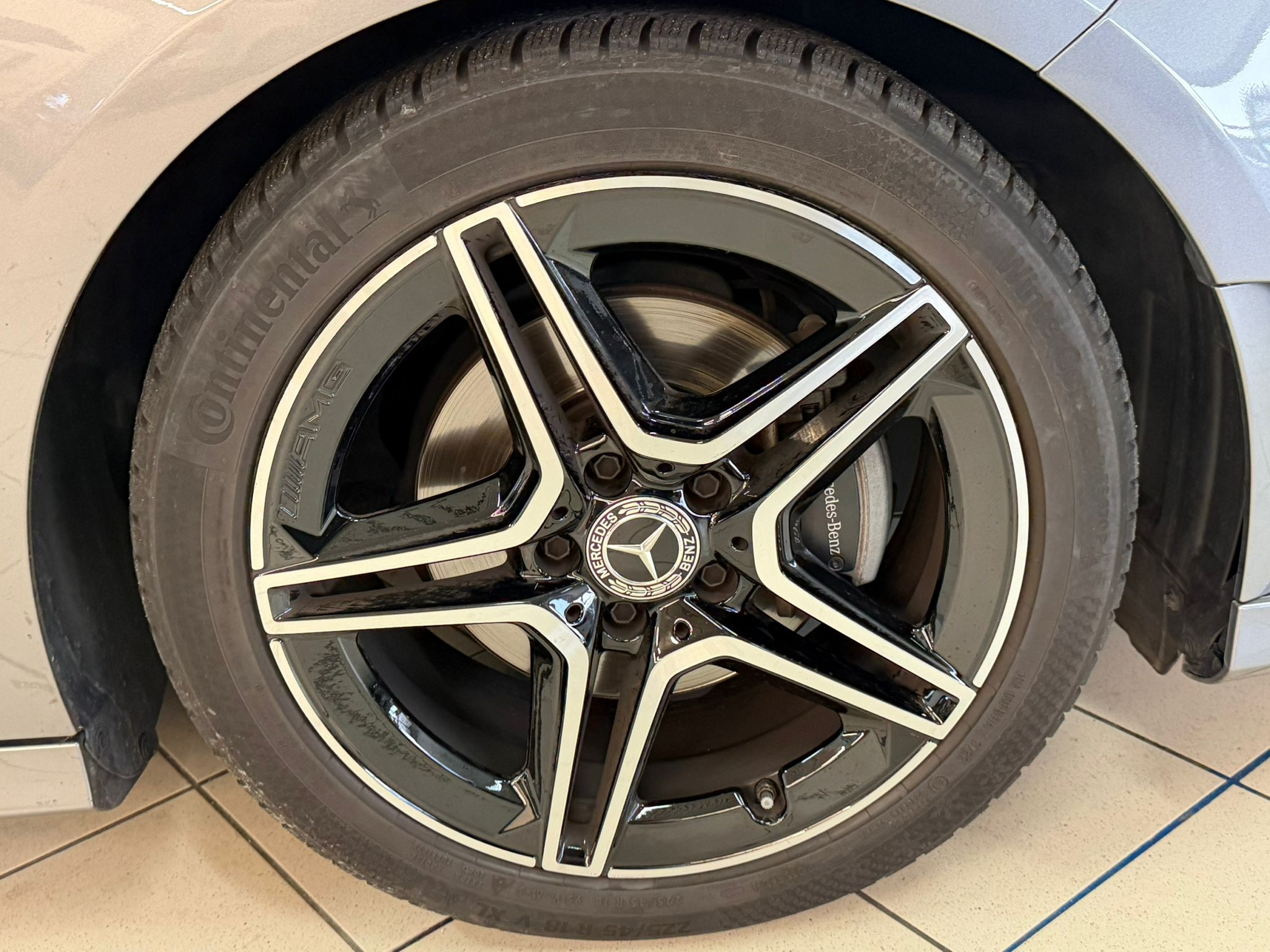 listing desktop thumbnail image 4