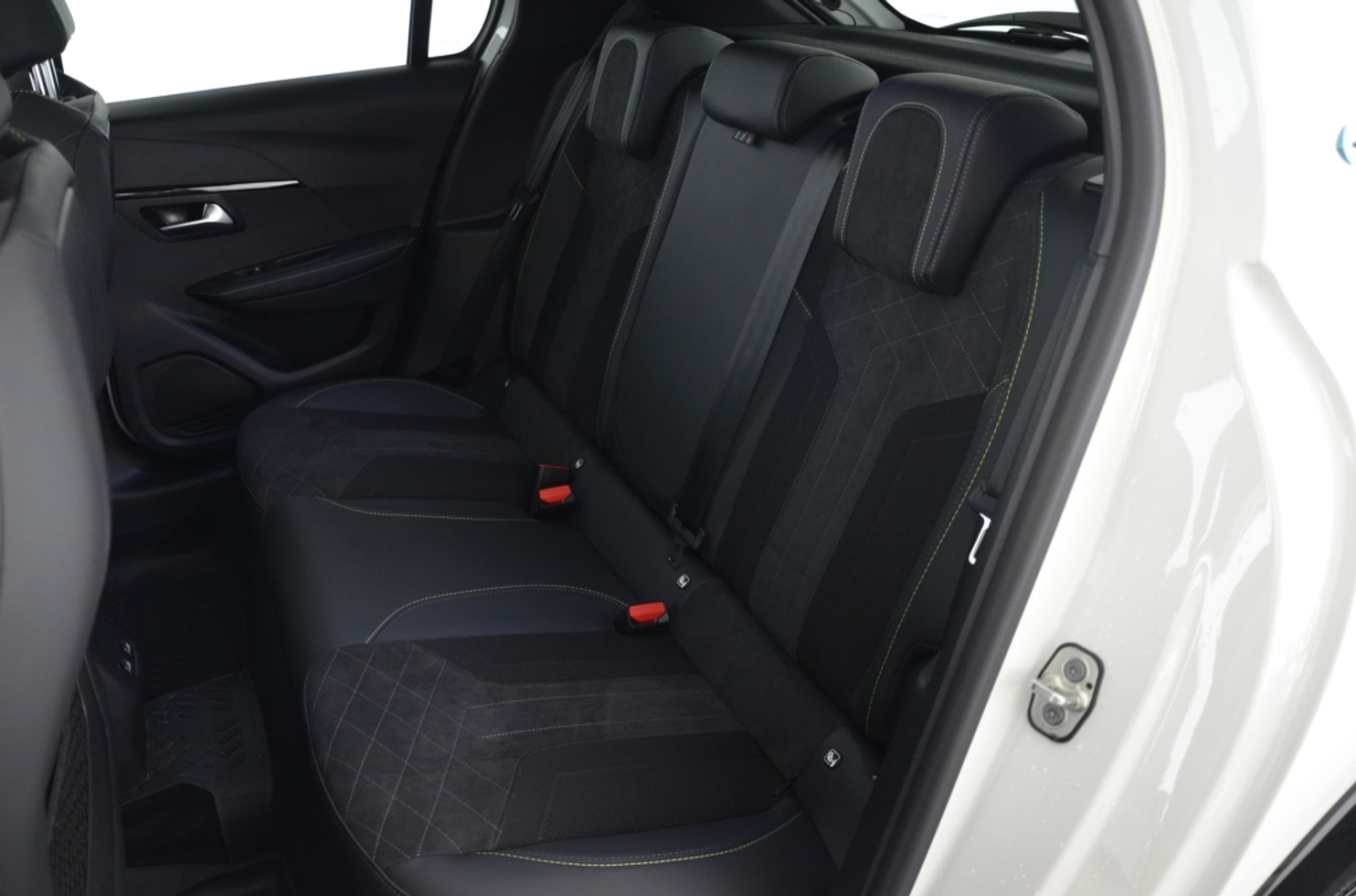 listing desktop thumbnail image 14