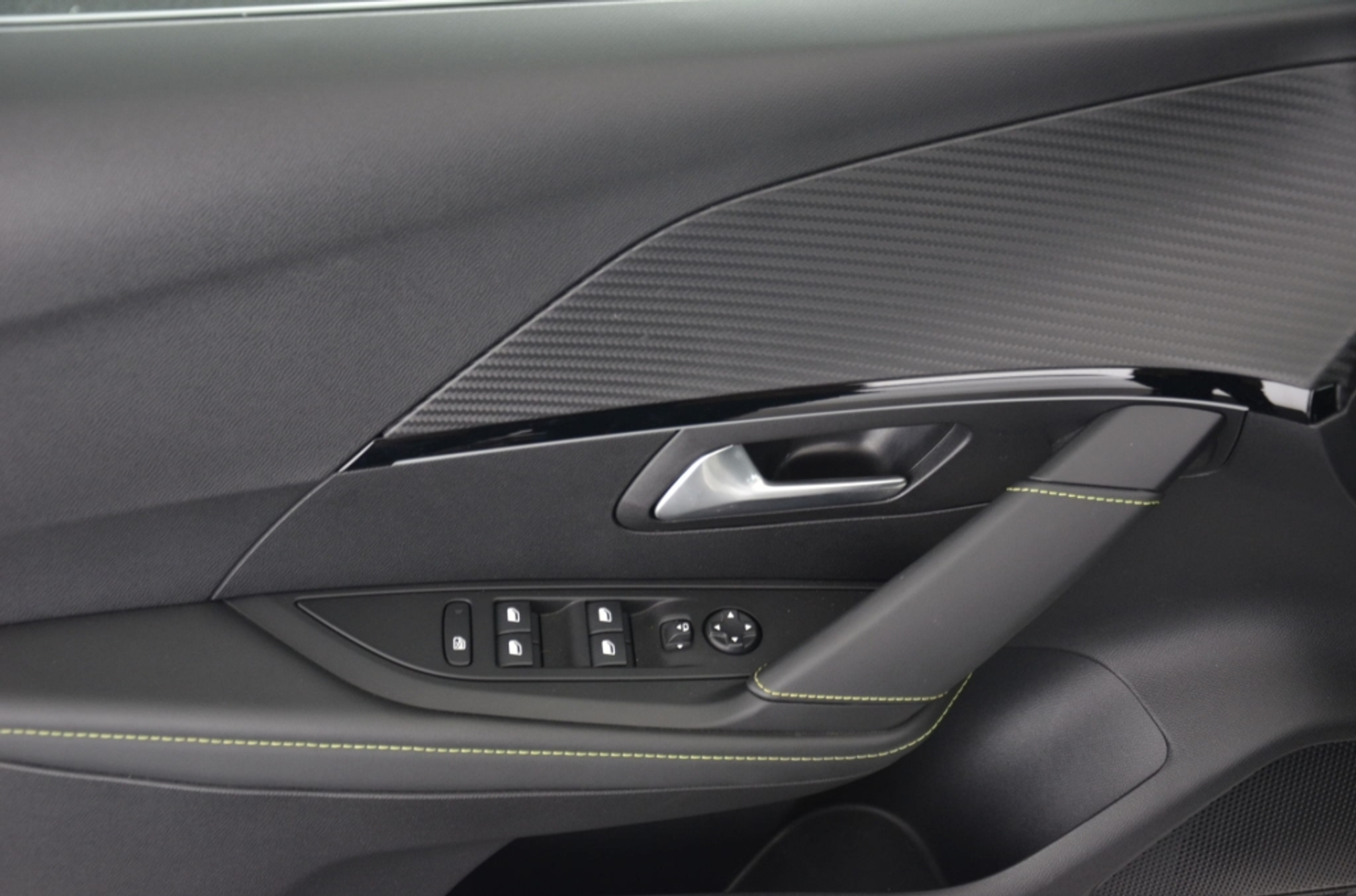 listing desktop thumbnail image 24