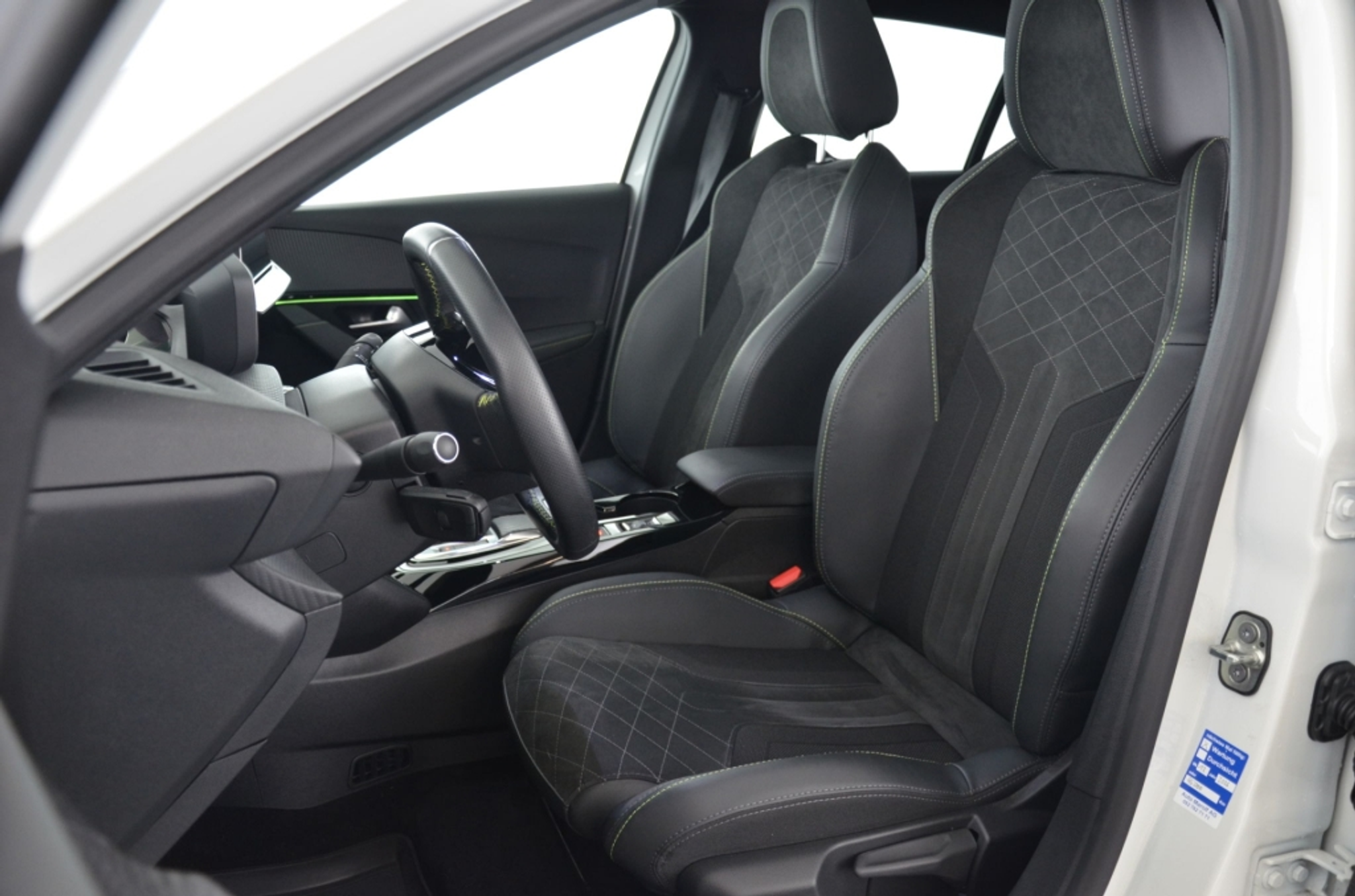 listing desktop thumbnail image 13