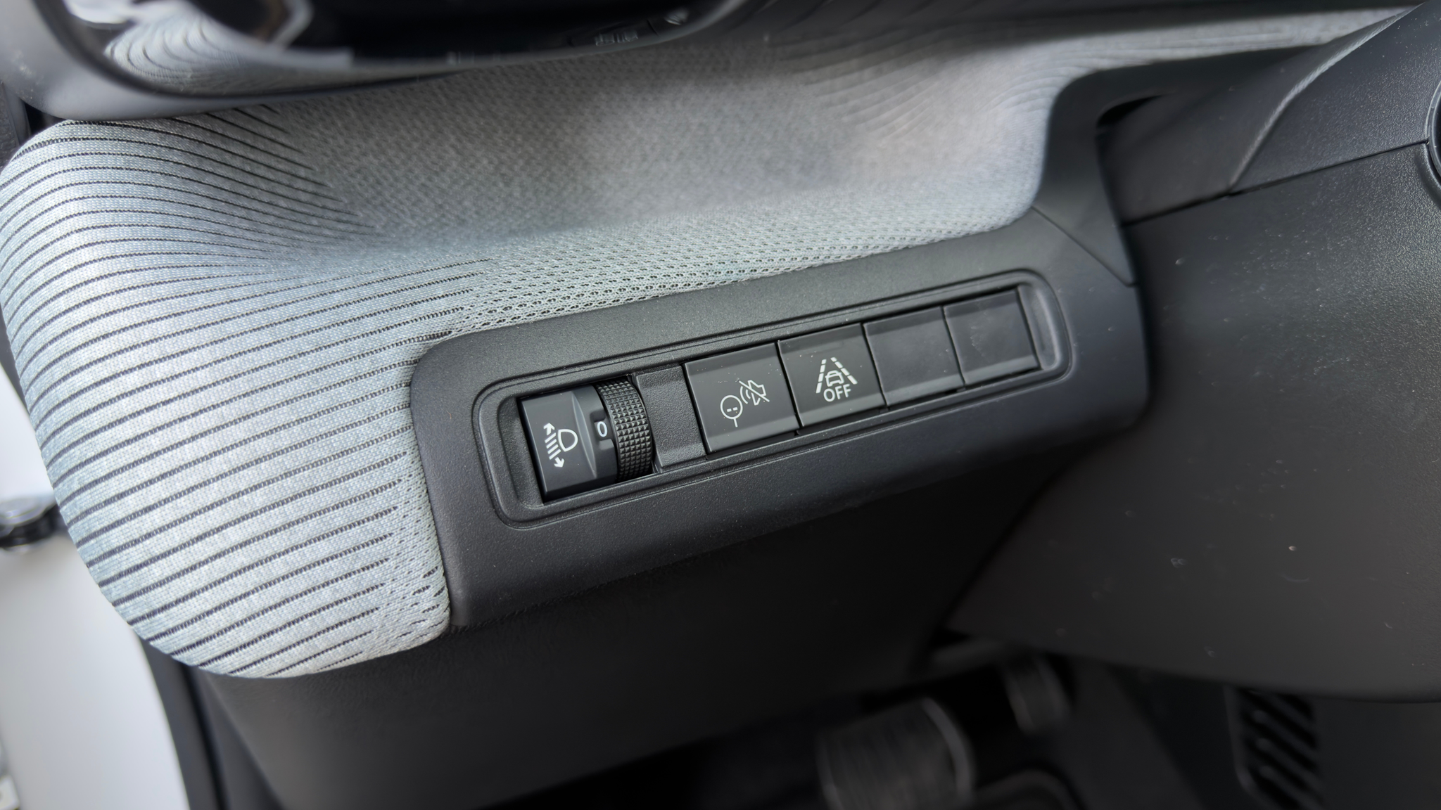 listing desktop thumbnail image 15