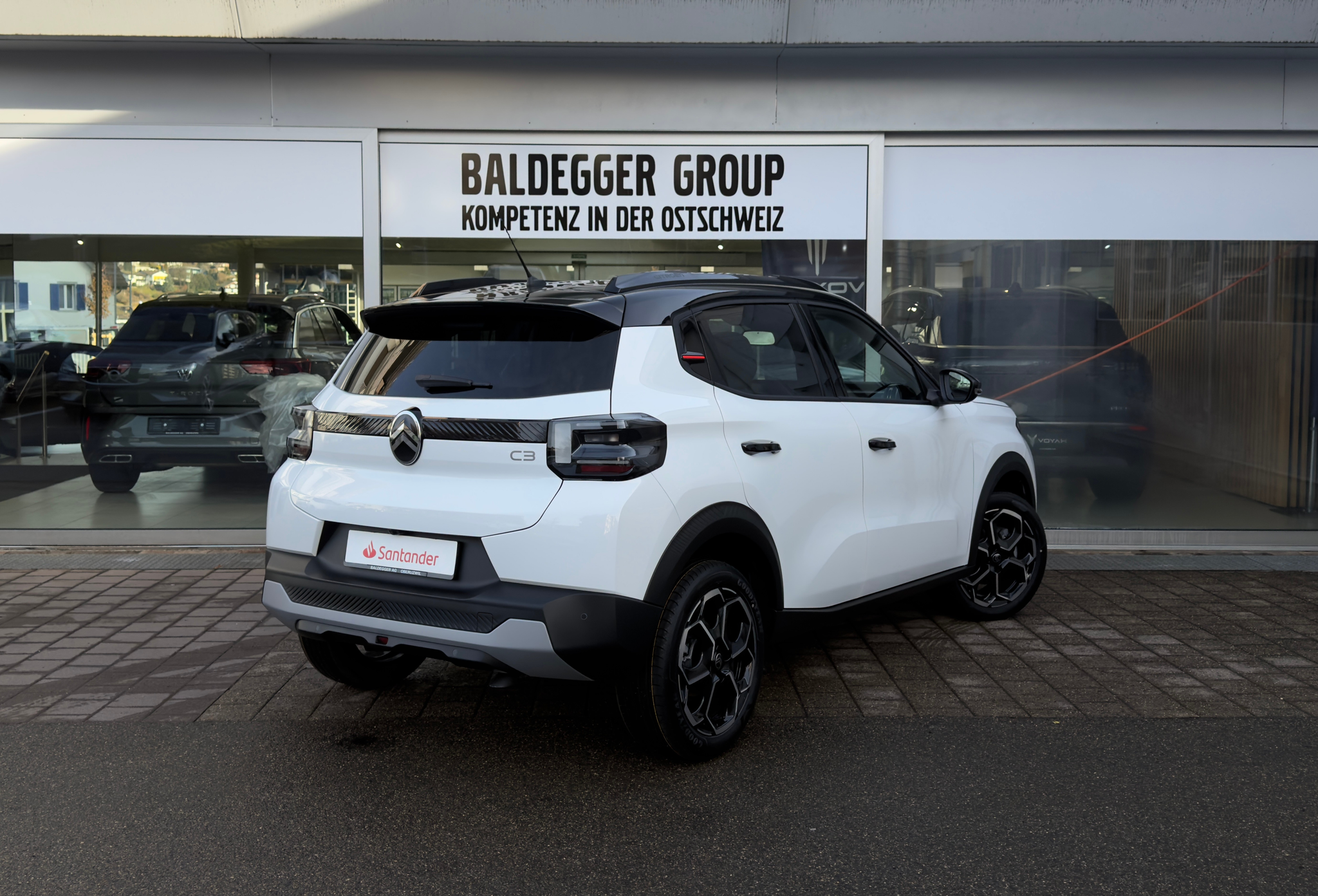 listing desktop thumbnail image 2