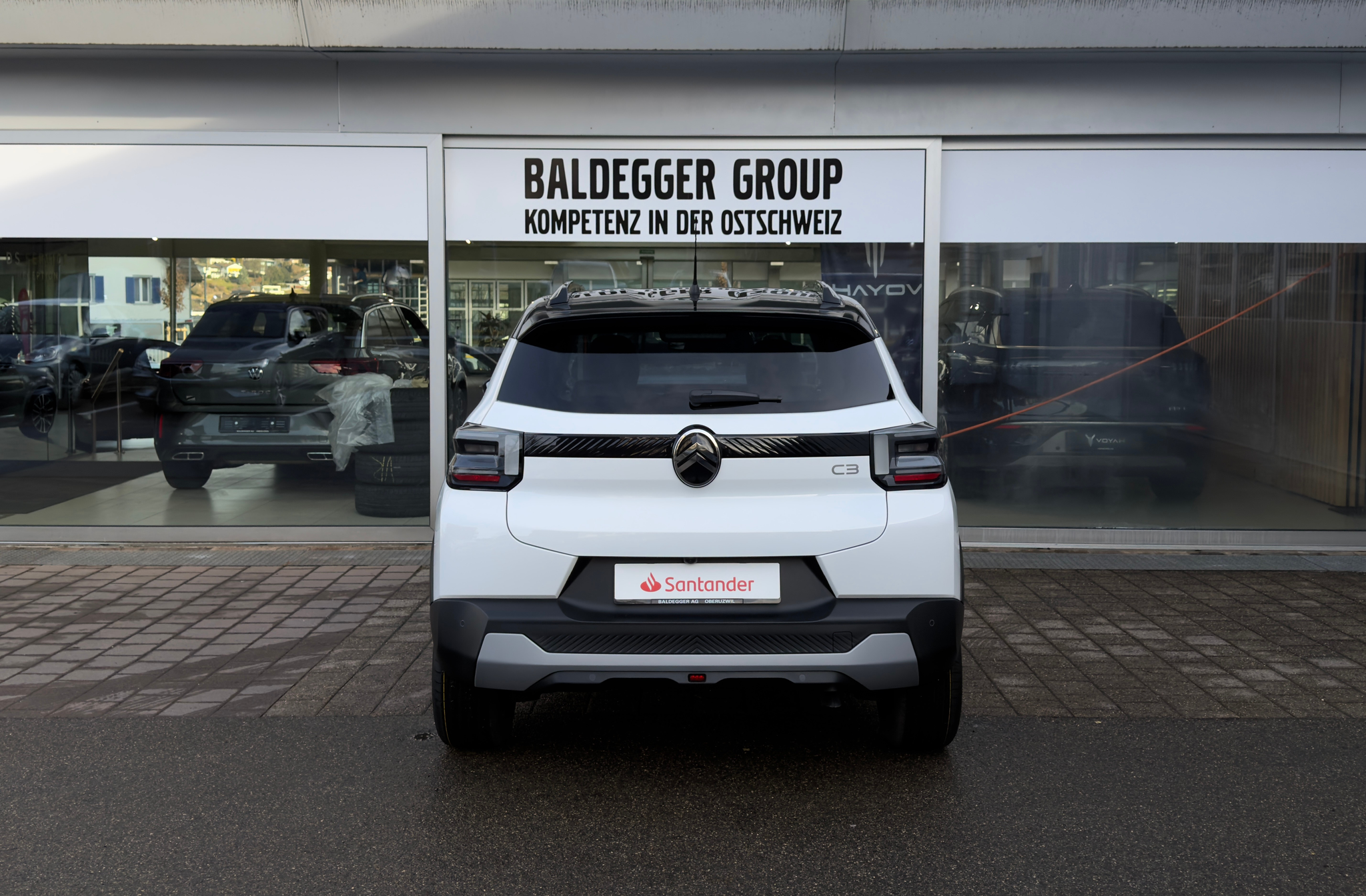 listing desktop thumbnail image 4