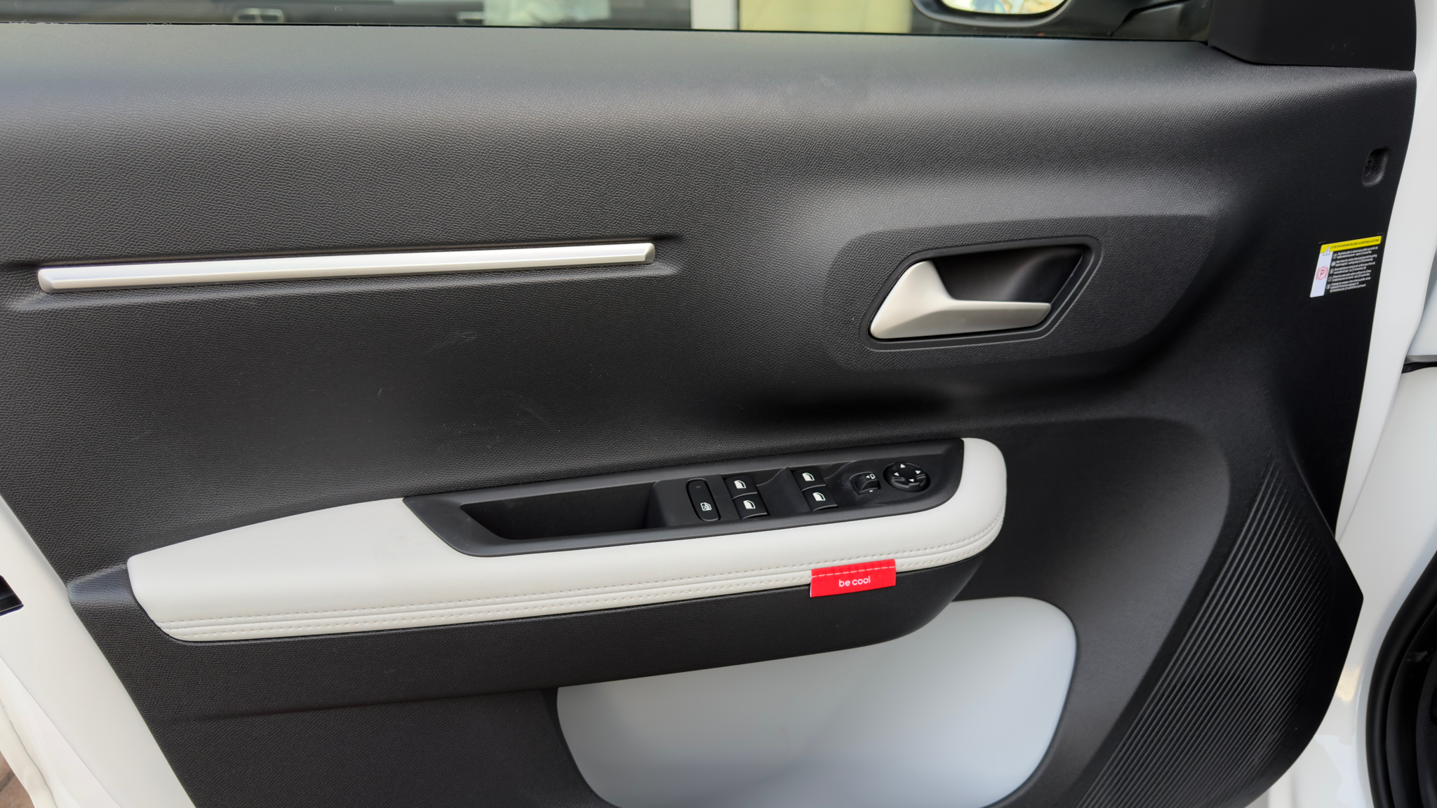 listing desktop thumbnail image 11