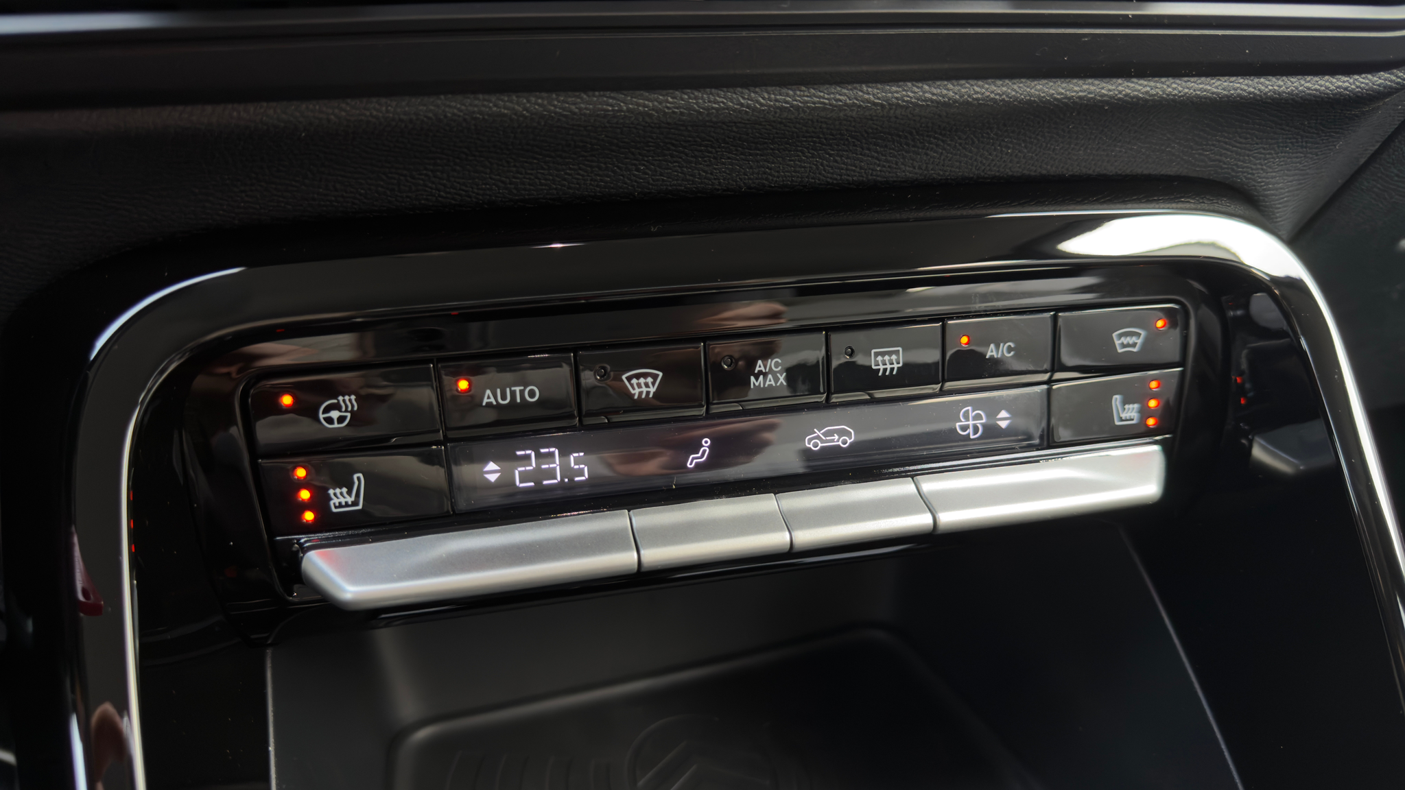 listing desktop thumbnail image 14